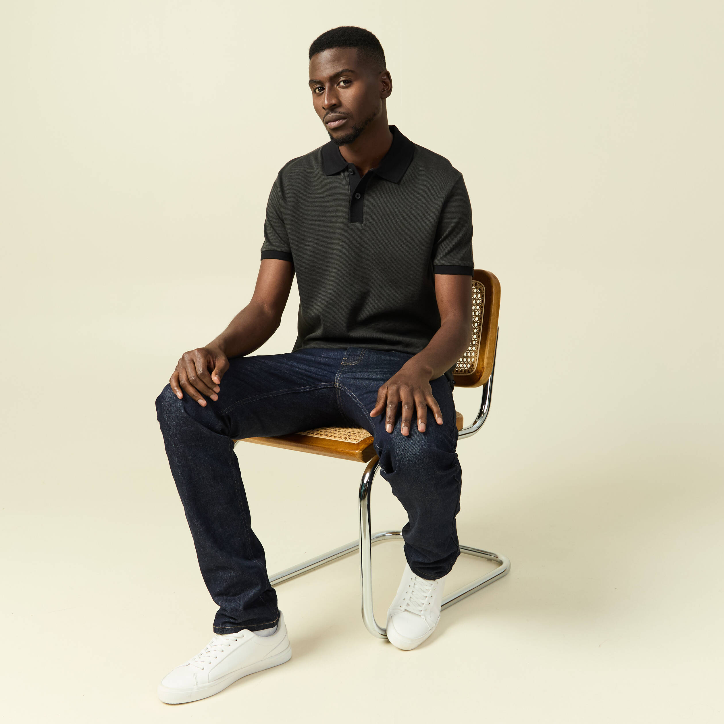 Polo col polo manches courtes en coton noir homme