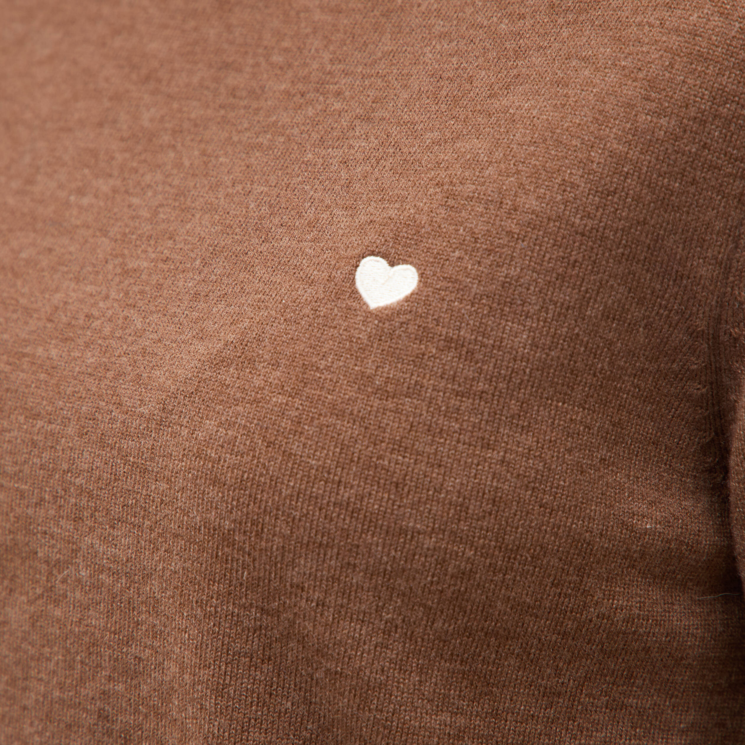 Pull fin col rond manches longues marron femme
