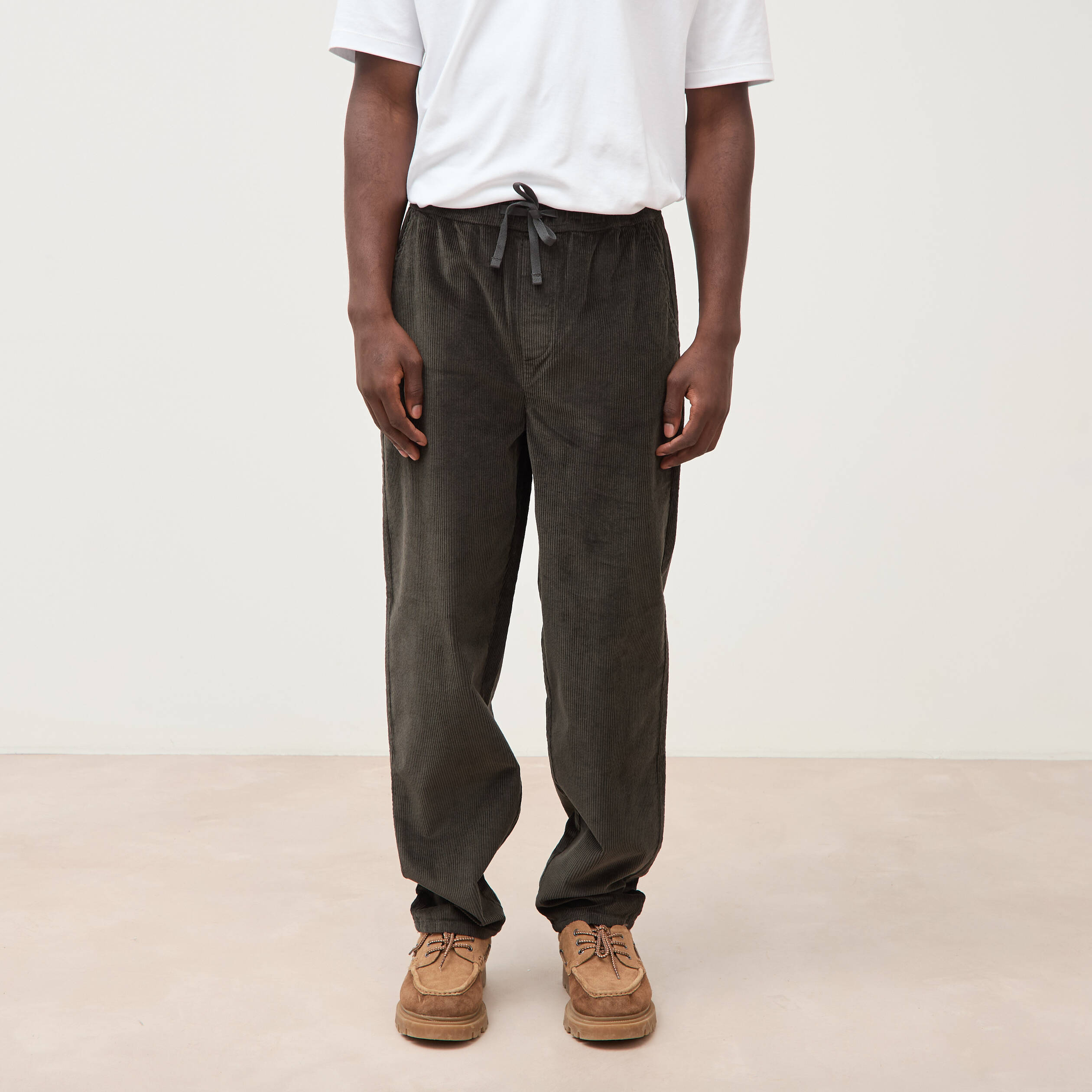 Pantalon large en velours vert kaki homme