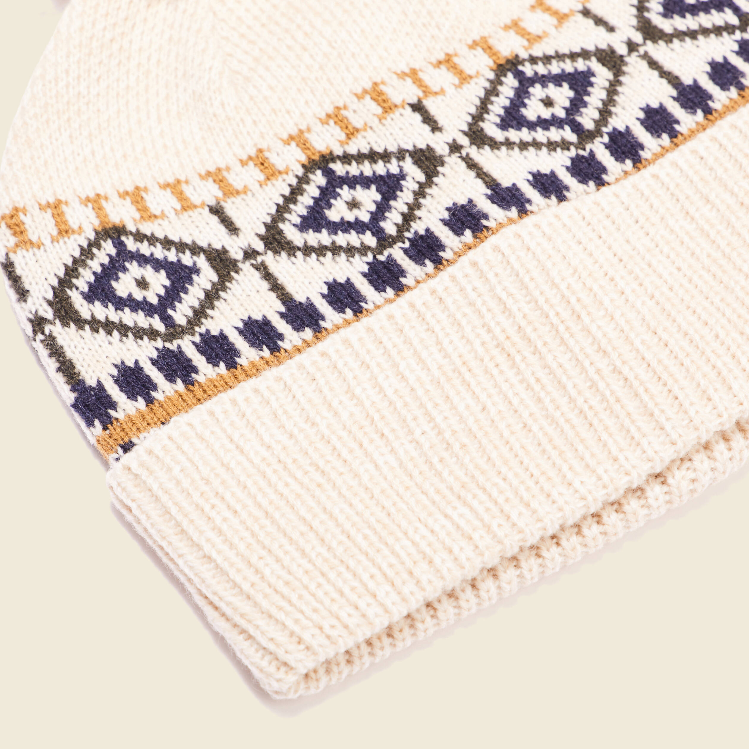 bonnet a pompon ecru homme Bonnet à pompon ecru homme