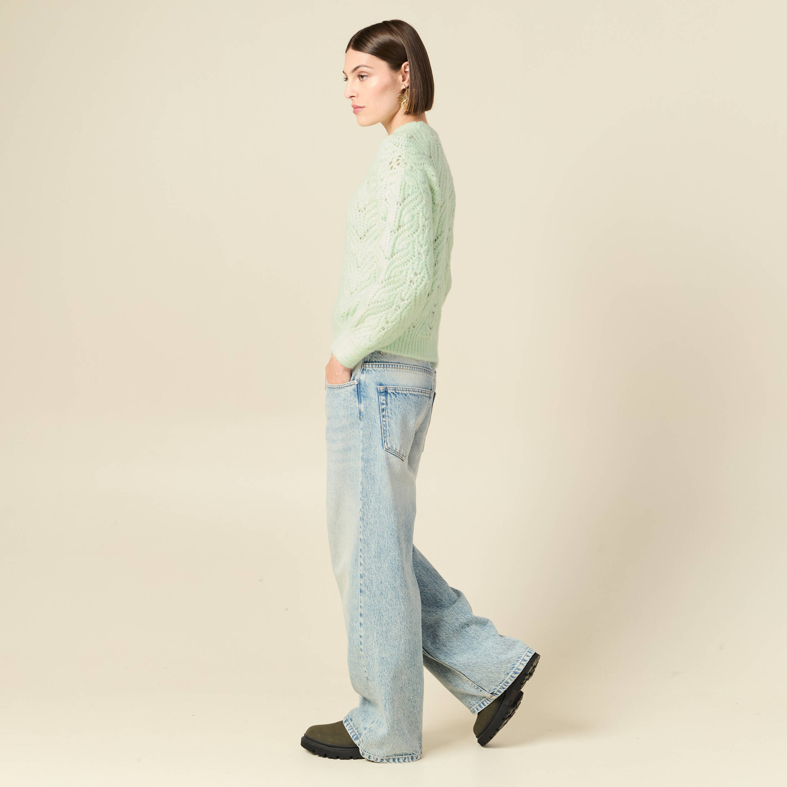 Pull ajour&eacute; droit court manches longues vert pastel femme
