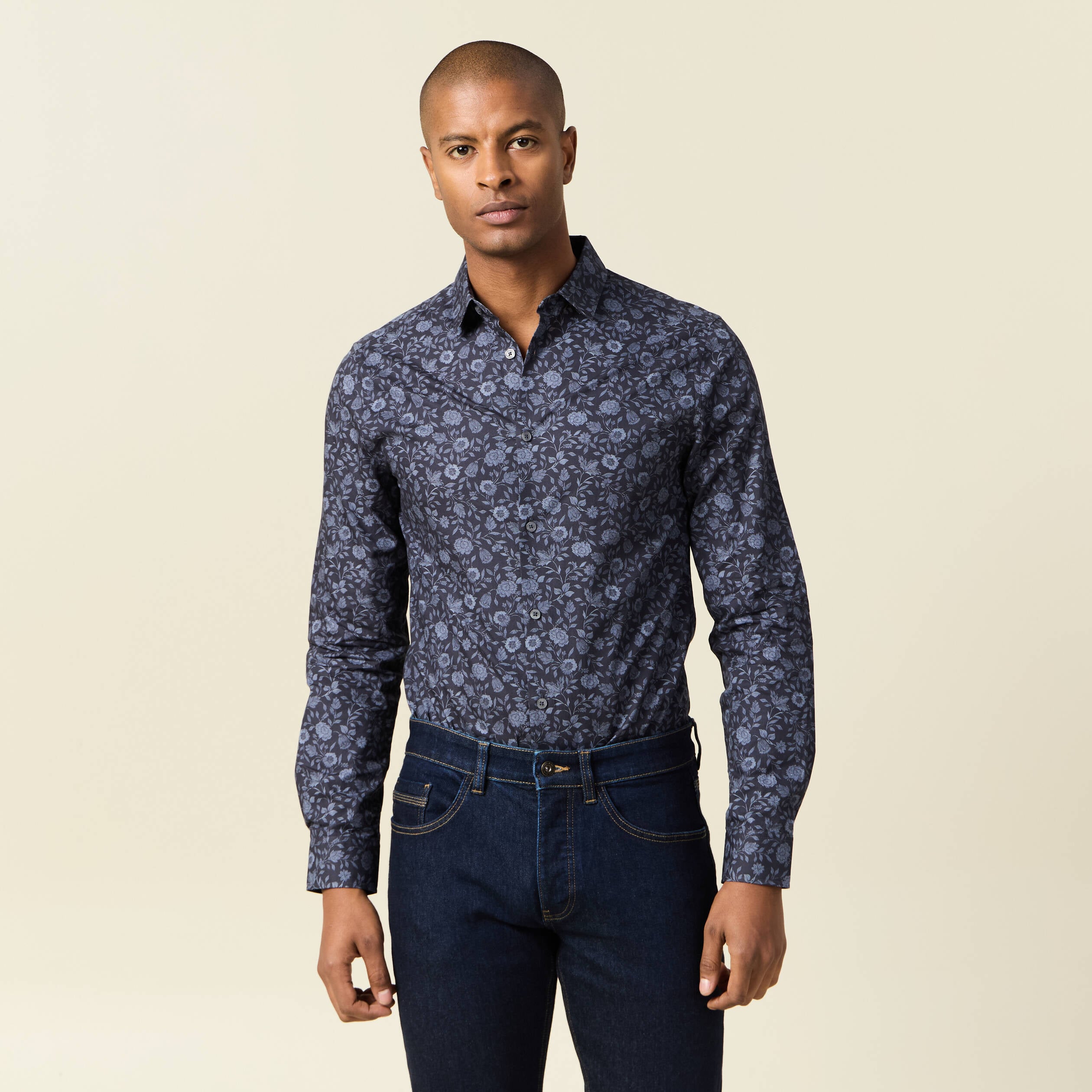 Chemise cintr&eacute;e en coton manches longues bleu marine homme