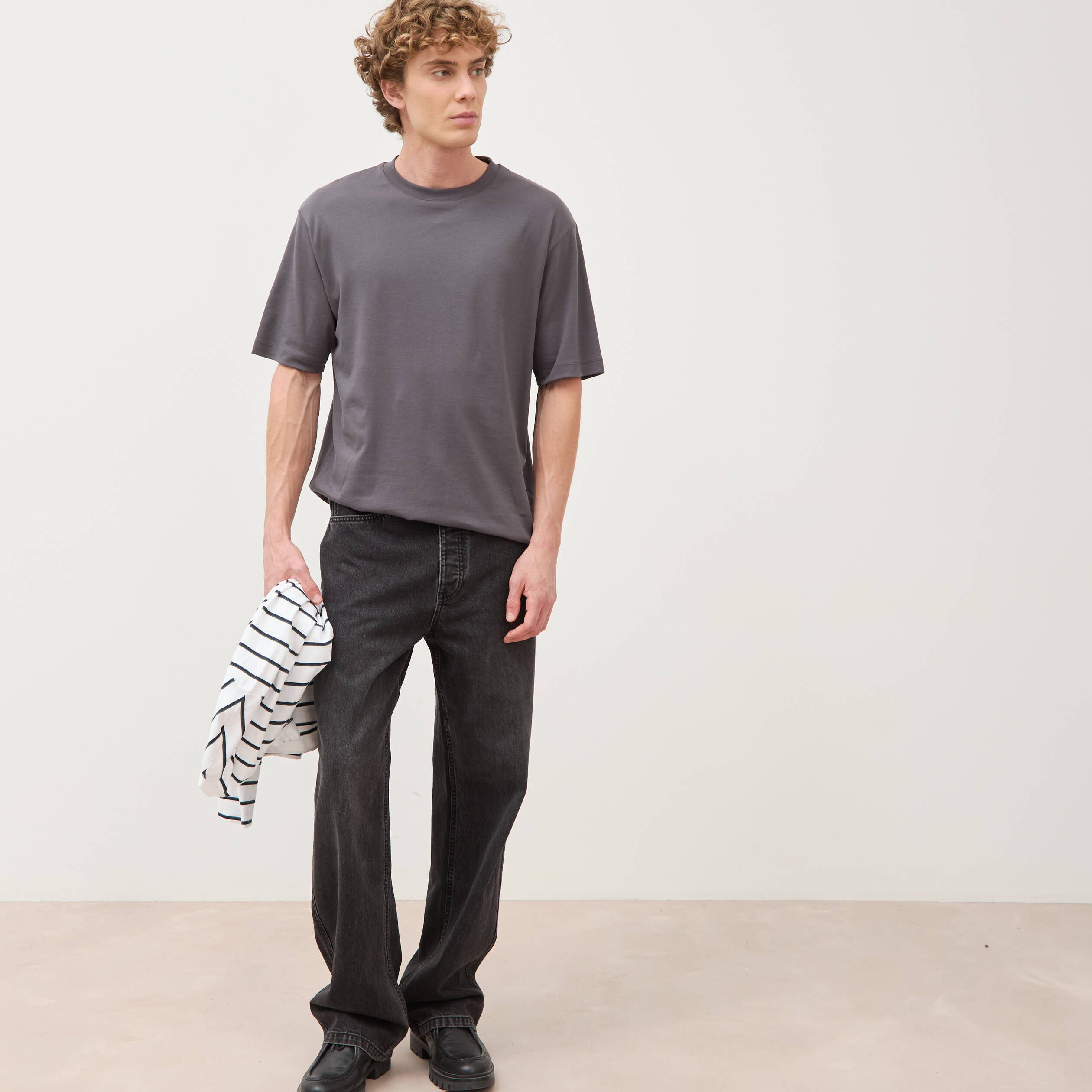 Jeans loose longueur 34 en coton denim snow noir homme