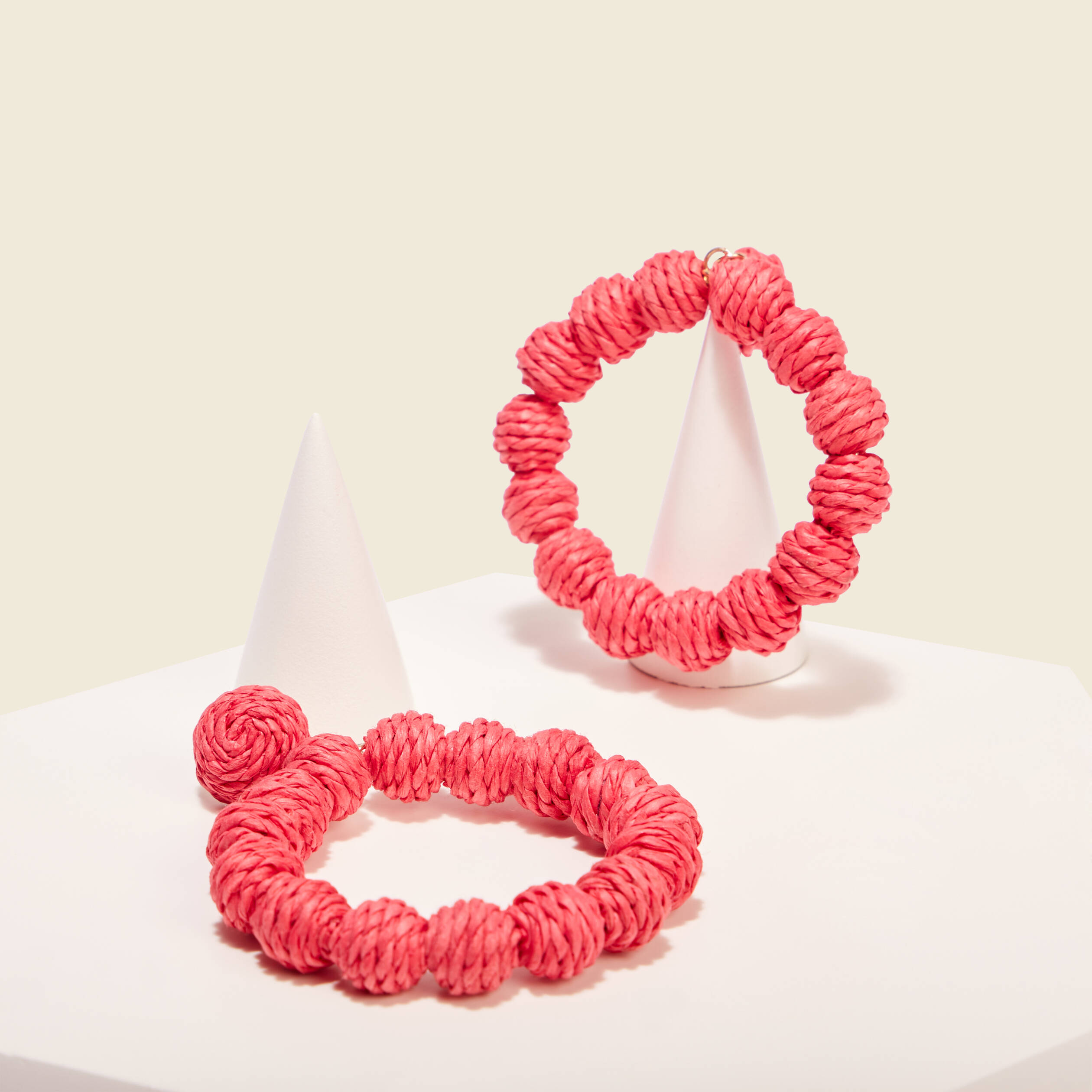 boucles doreilles pendantes rose fushia femme Boucles d'oreilles pendantes rose fushia femme