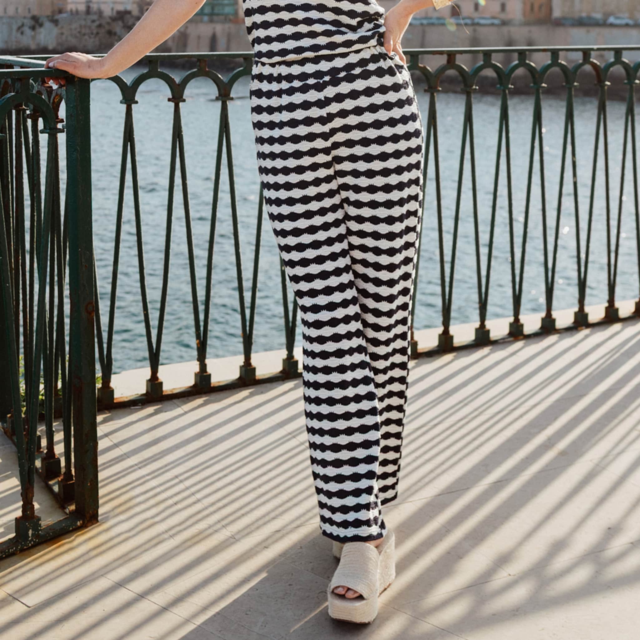 pantalon large taille haute bleu marine femme Pantalon large taille haute bleu marine femme