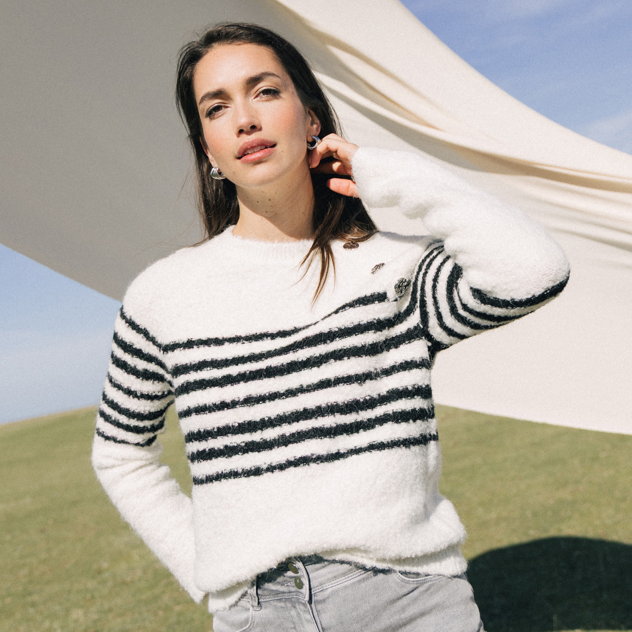 Pull bouclette col rond manches longues blanc femme