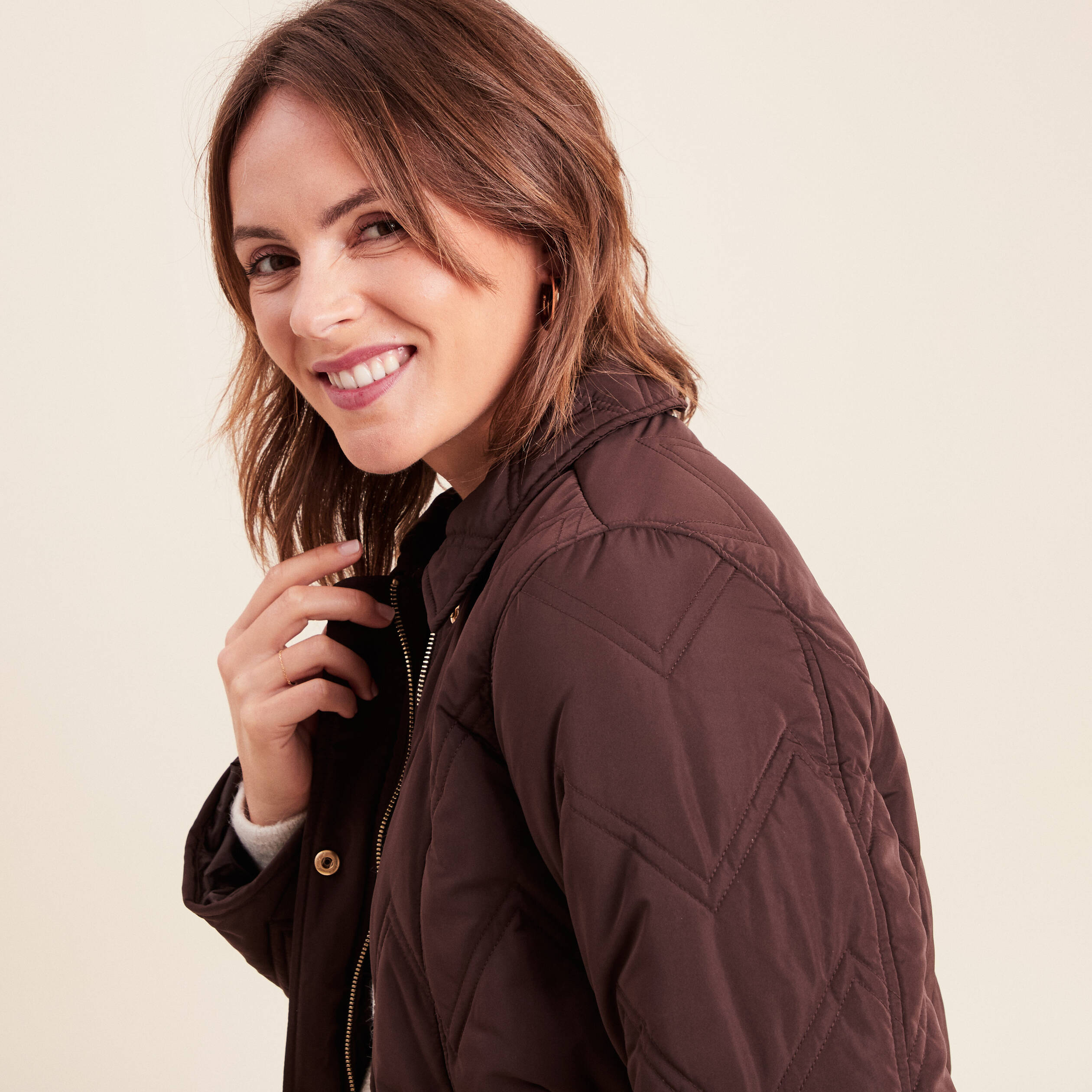 Doudoune courte doubl&eacute;e col amovible marron fonc&eacute; femme