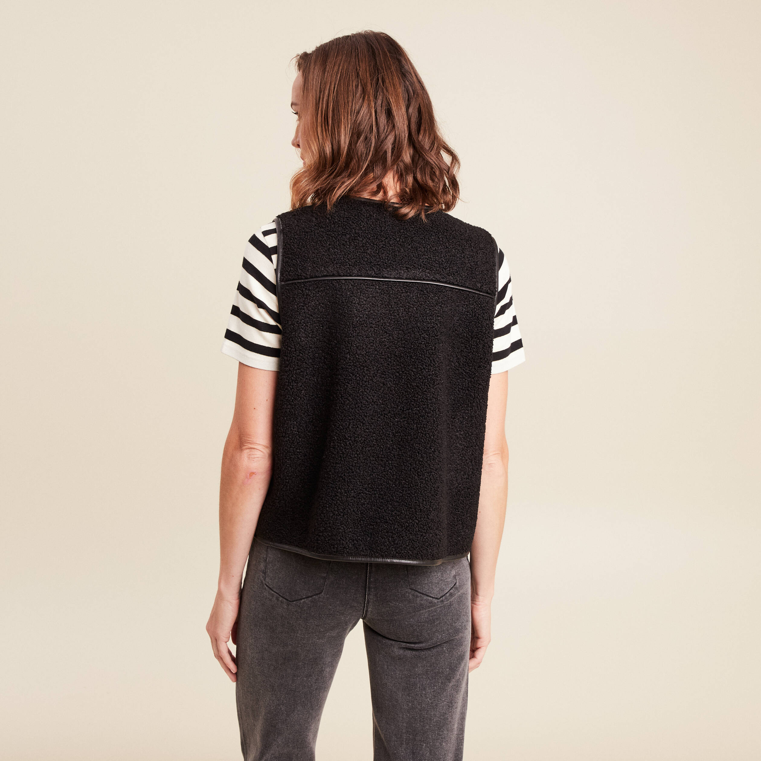 gilet sans manches sans col noir femme Gilet sans manches sans col noir femme