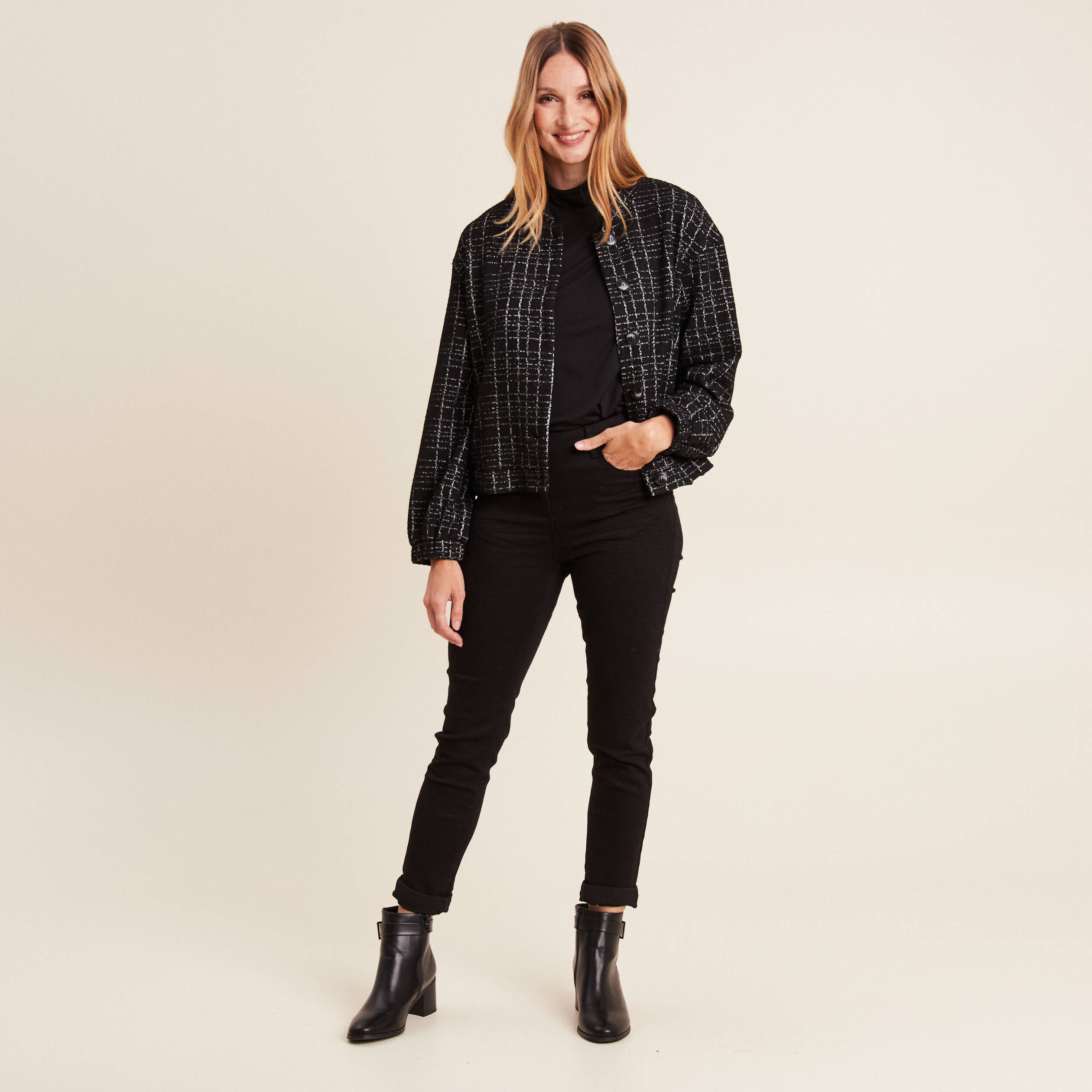 Veste droite boutonn&eacute;e noir femme