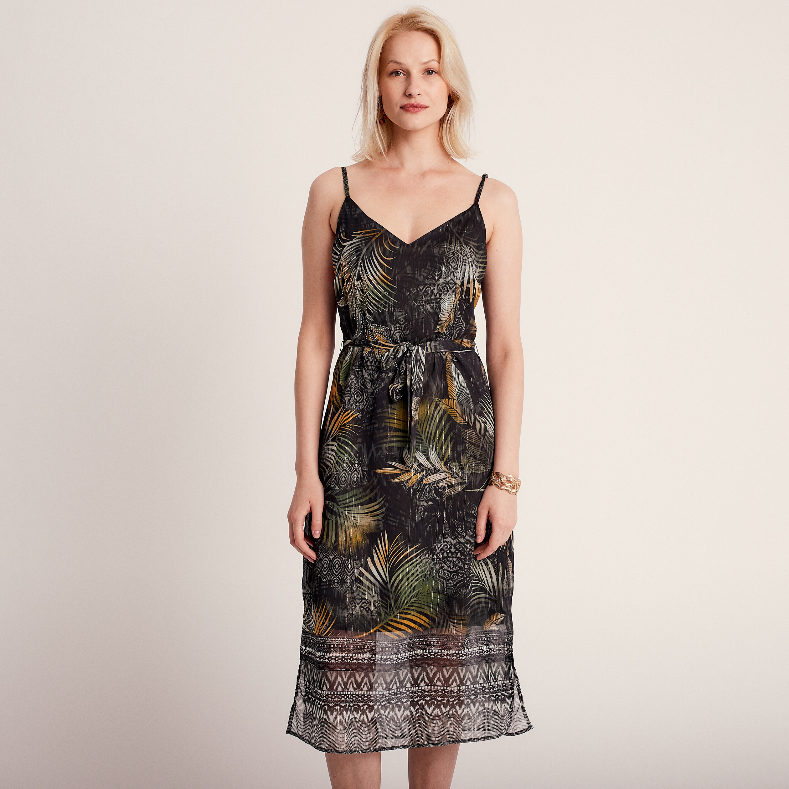 robe longue droite ceinturee noir femme Robe longue droite ceinturée noir femme