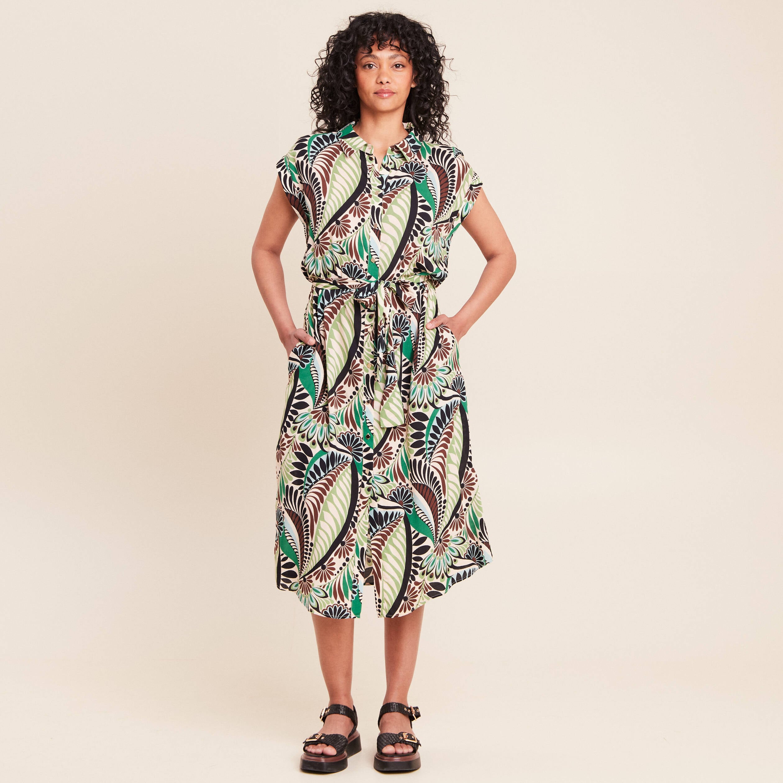 Robe fluide col chemise manches courtes vert femme