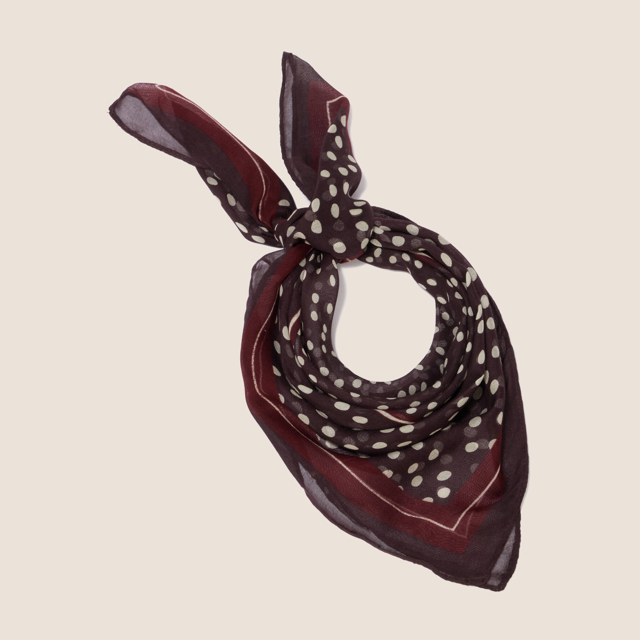 Foulard en tissu fluide marron fonc&eacute; femme