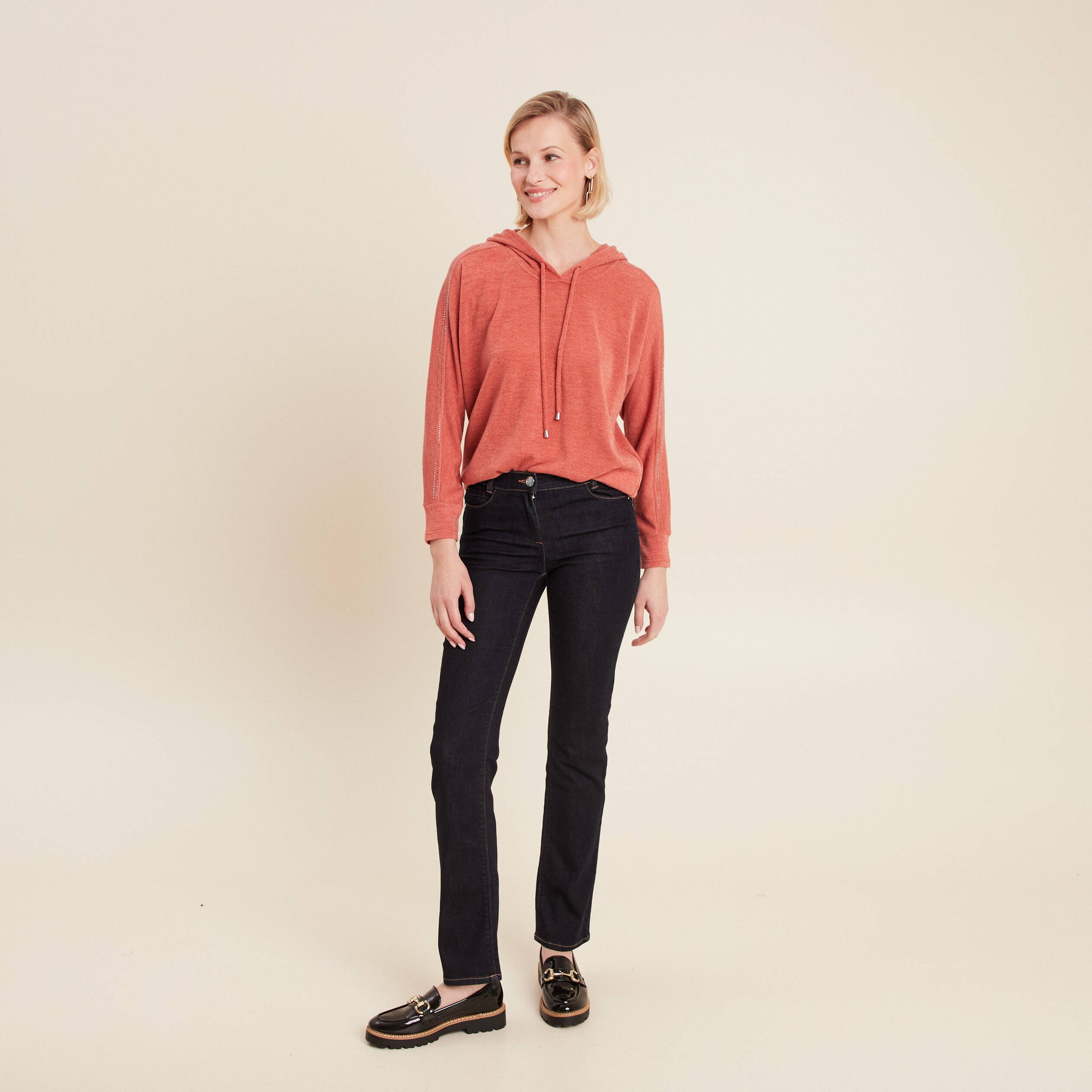 jean droit taille basculee denim brut femme Jean droit taille basculée denim brut femme