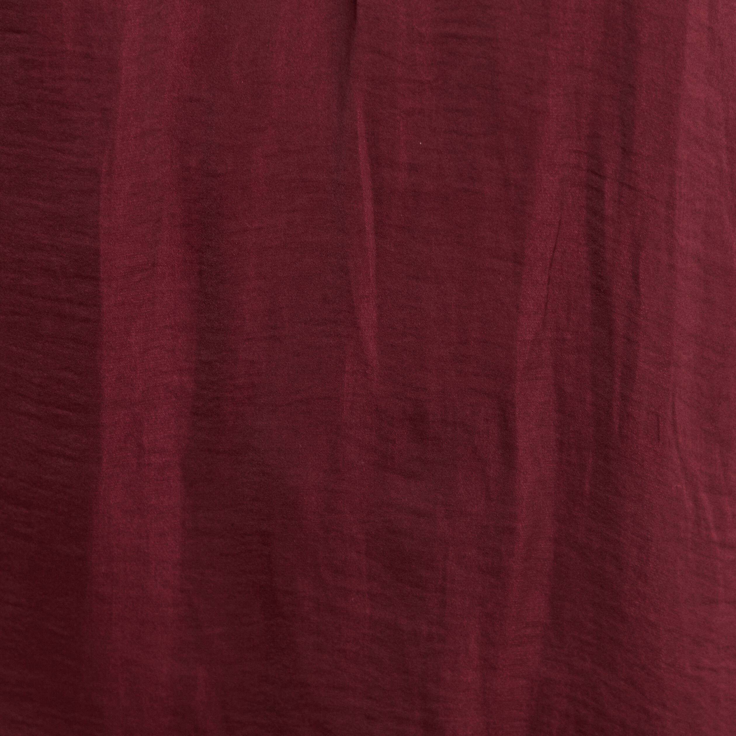 Blouse ample col rond satin&eacute;e bordeaux femme