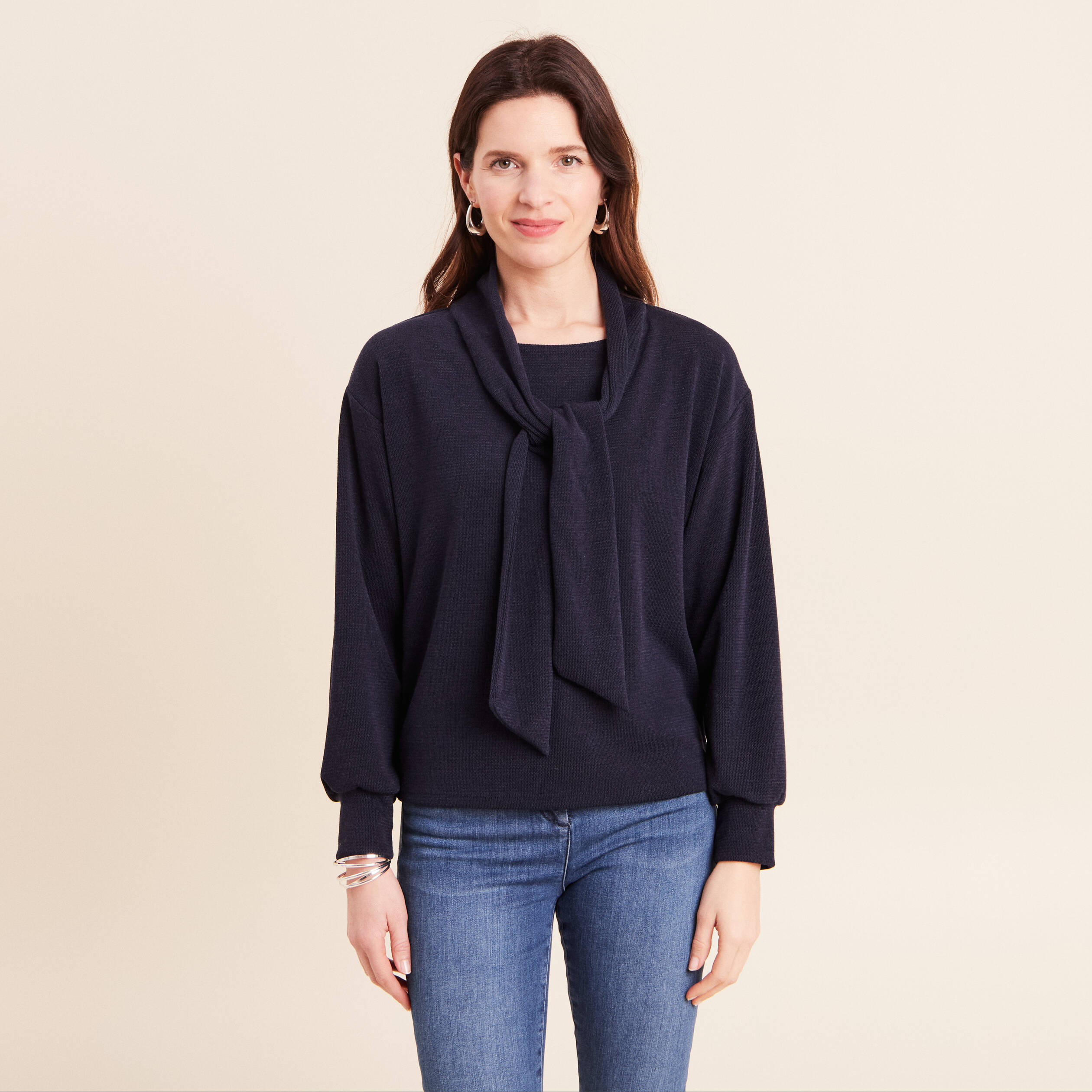Pull col ch&acirc;le manches longues bleu marine femme