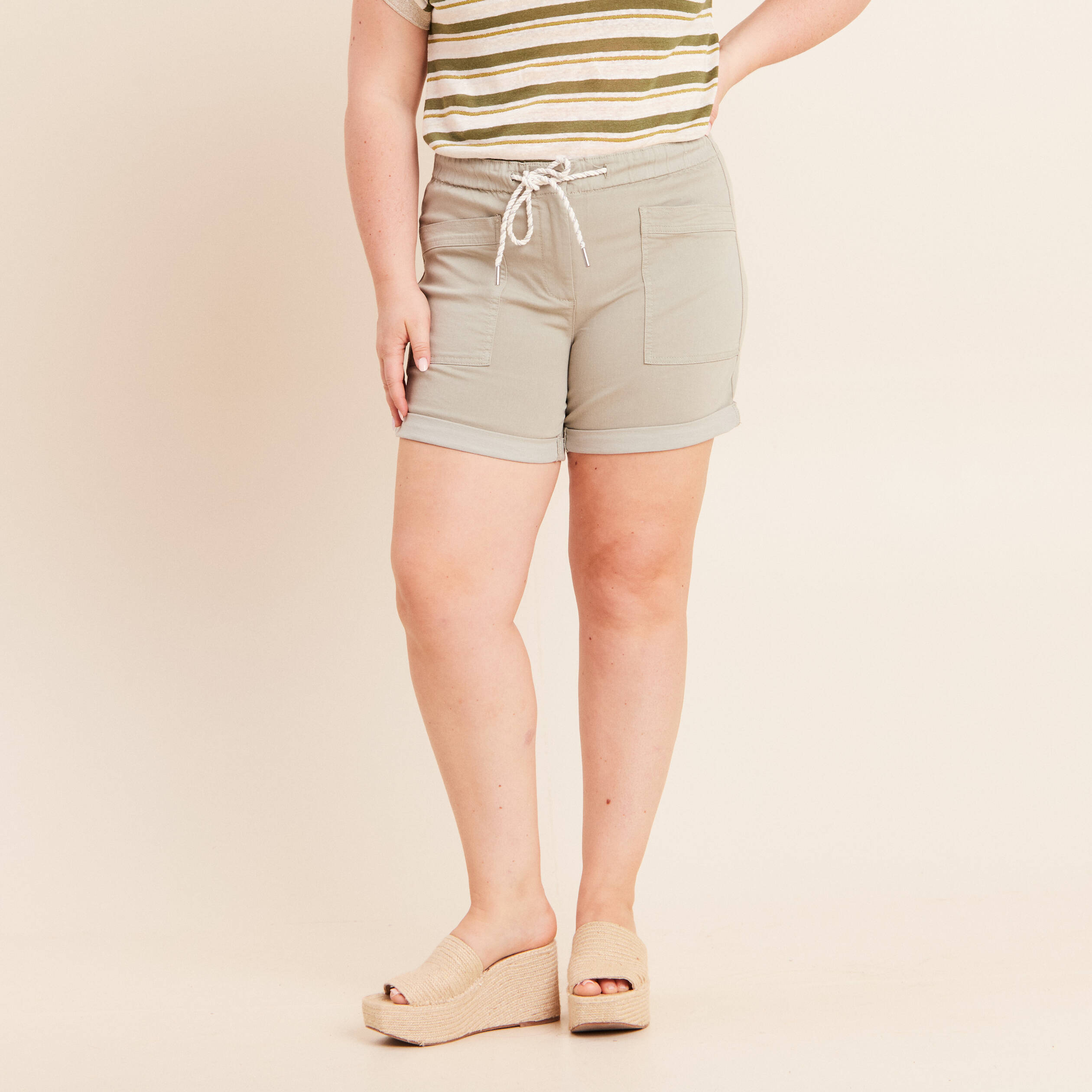 Short droit taille &eacute;lastiqu&eacute;e vert clair femme