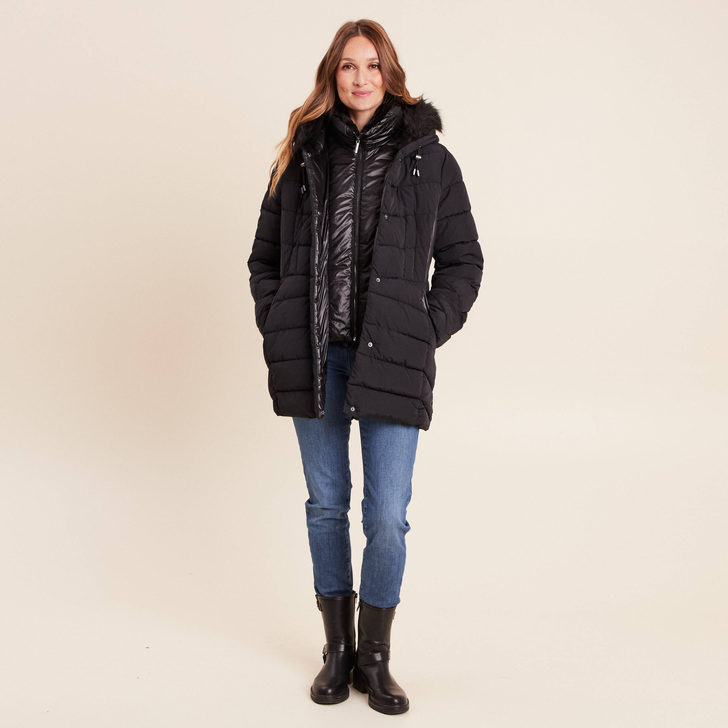 Doudoune d&eacute;perlante cintr&eacute;e &agrave; capuche noir femme