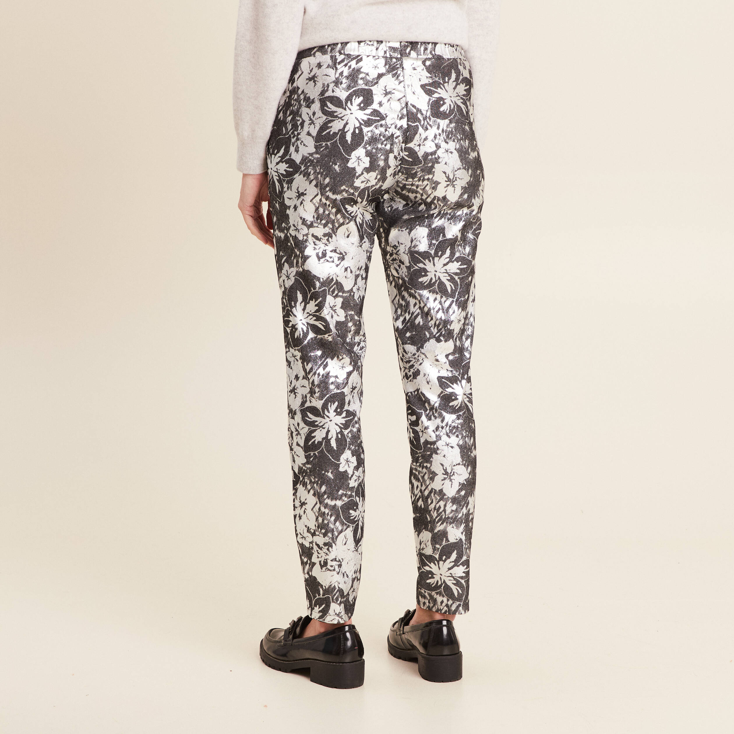 pantalon ajuste a coulisse noir femme Pantalon ajusté à coulisse noir femme