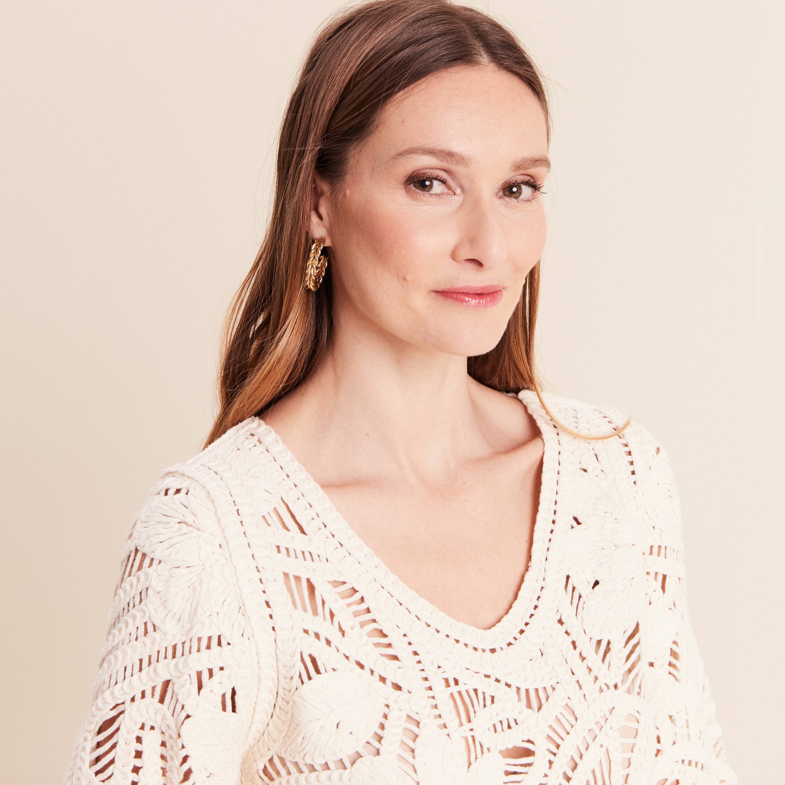Pull col v manches courtes dentelle ecru femme