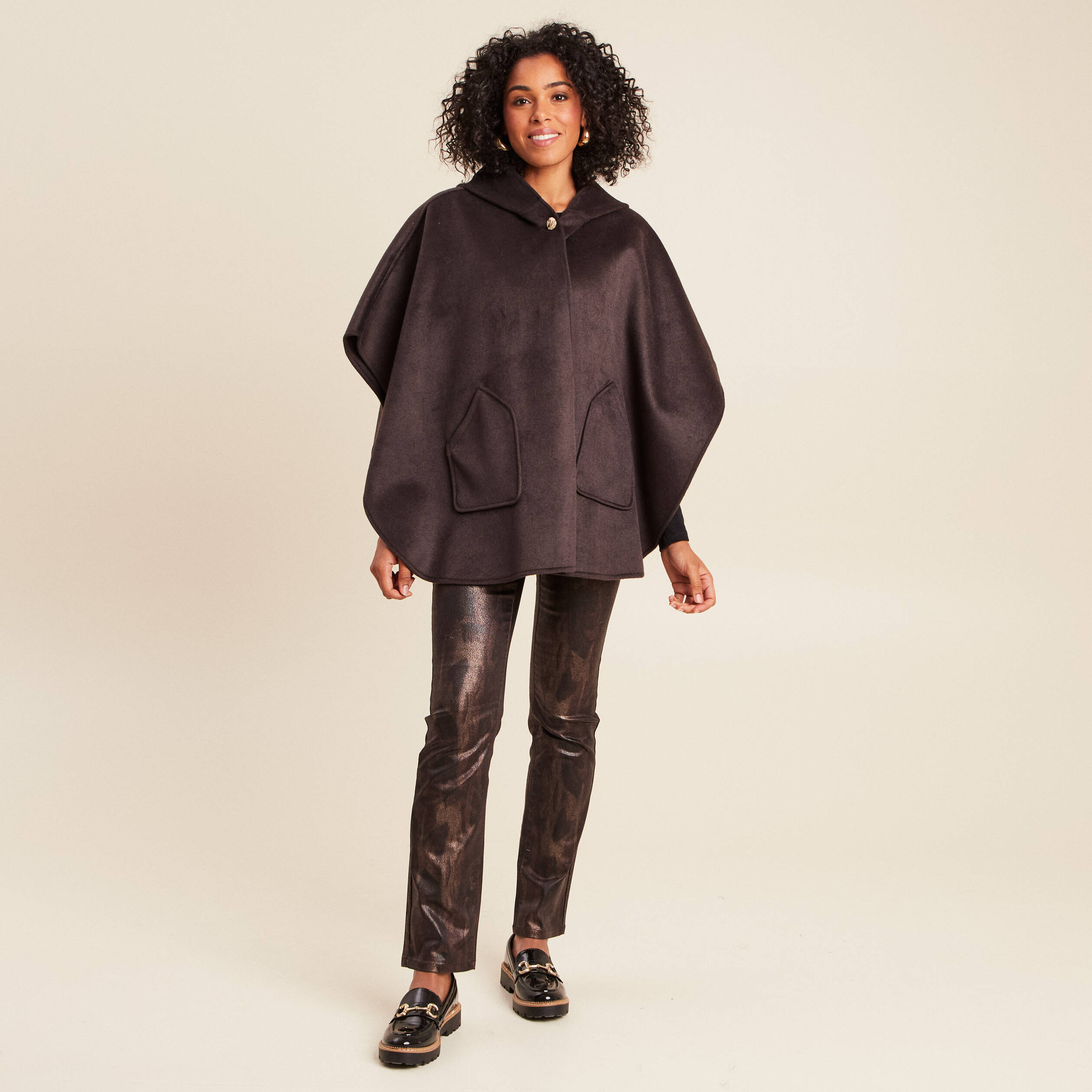 Poncho cape marron fonc&eacute; femme