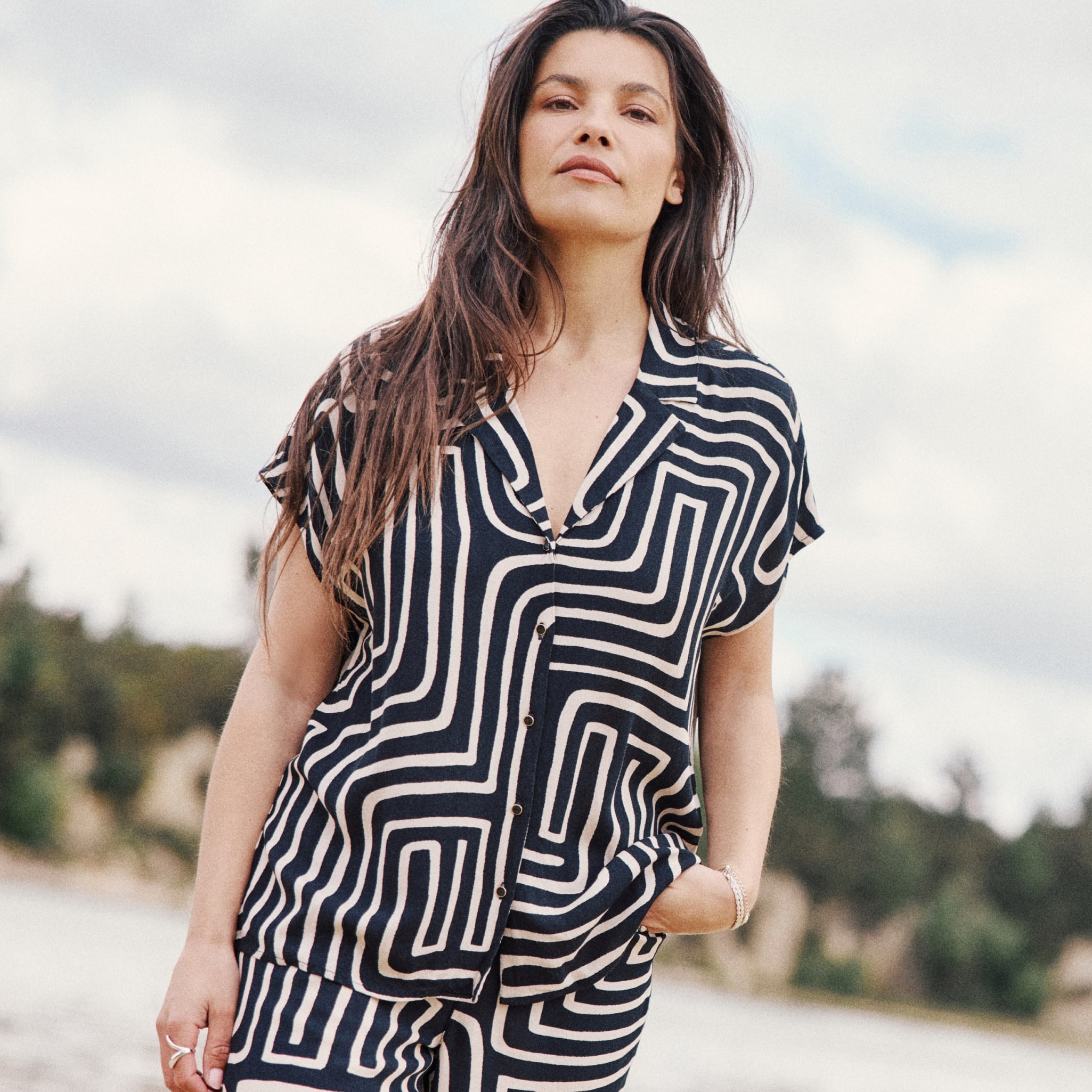 chemise crepe manches courtes noir femme Chemise crêpe manches courtes noir femme