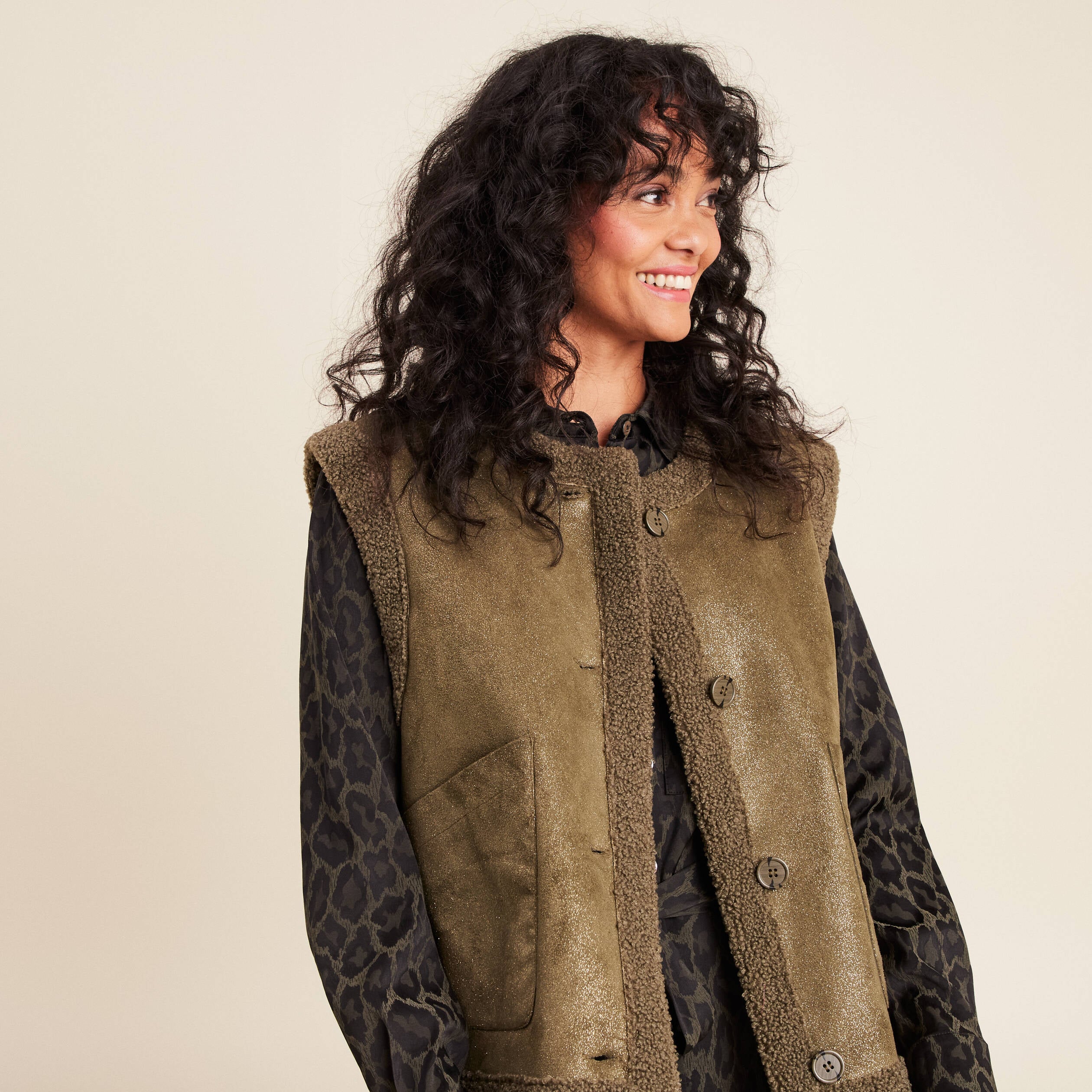 Gilet r&eacute;versible laine mouton vert kaki femme