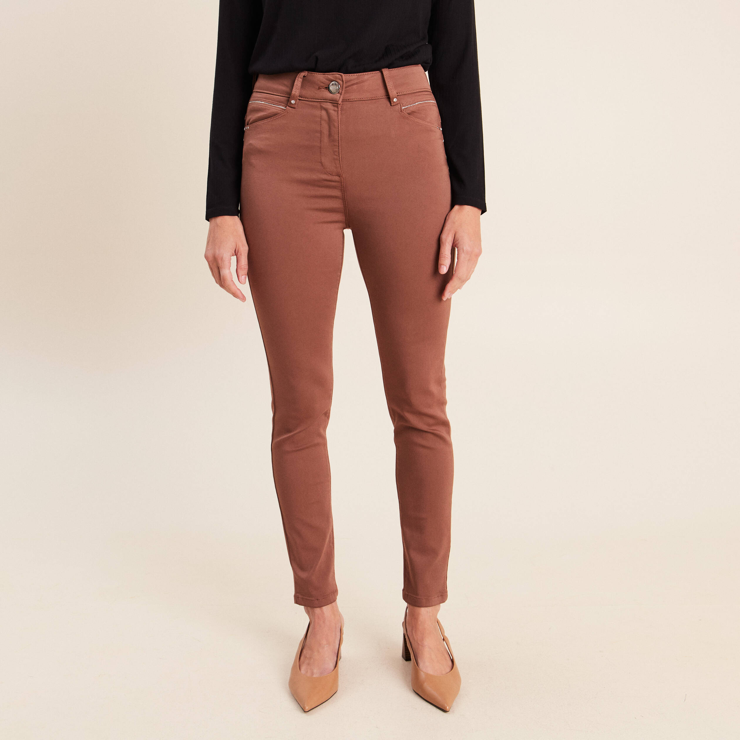 Pantalon coupe ajust&eacute;e taille haute marron femme