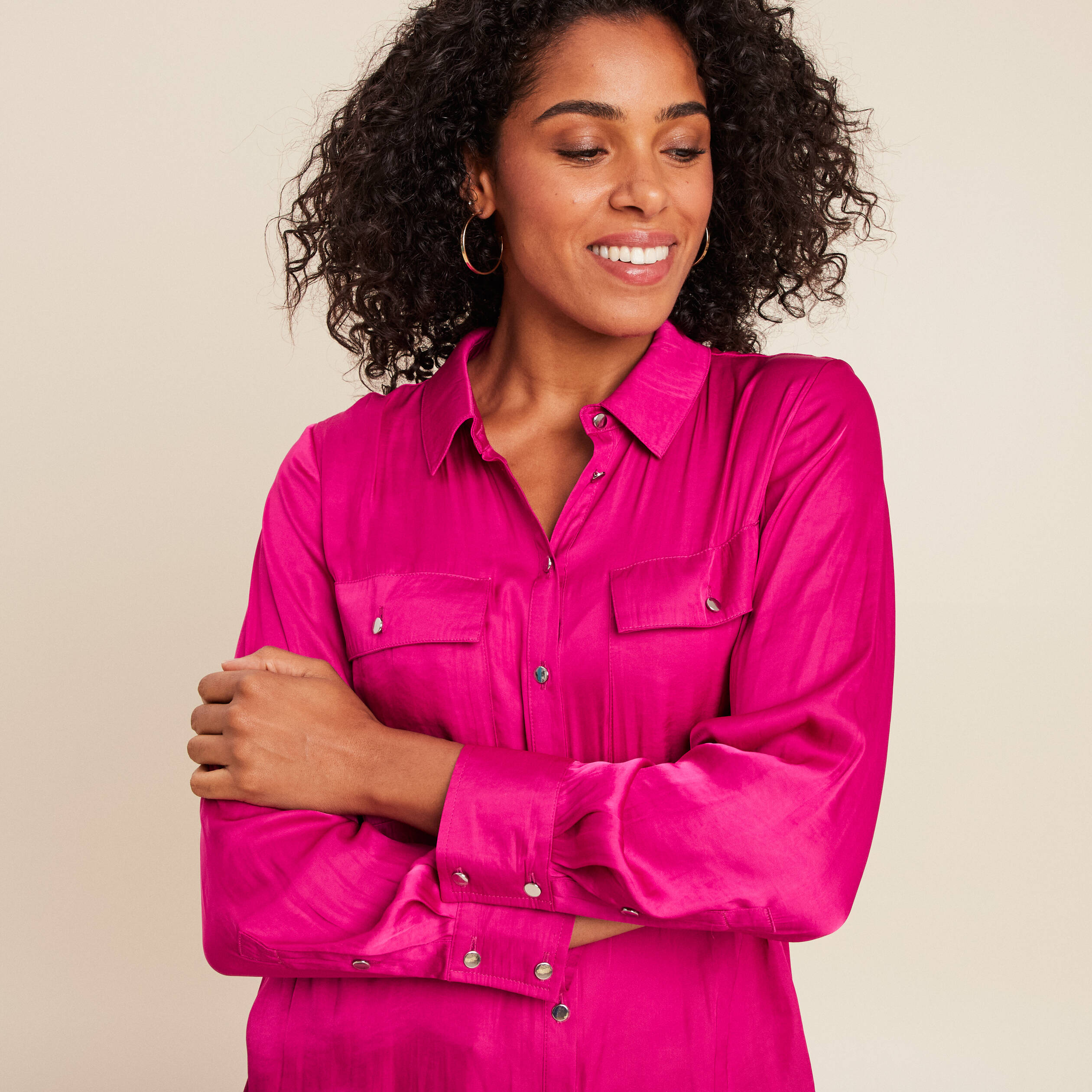 Chemise satin&eacute;e manches longues rose fushia femme
