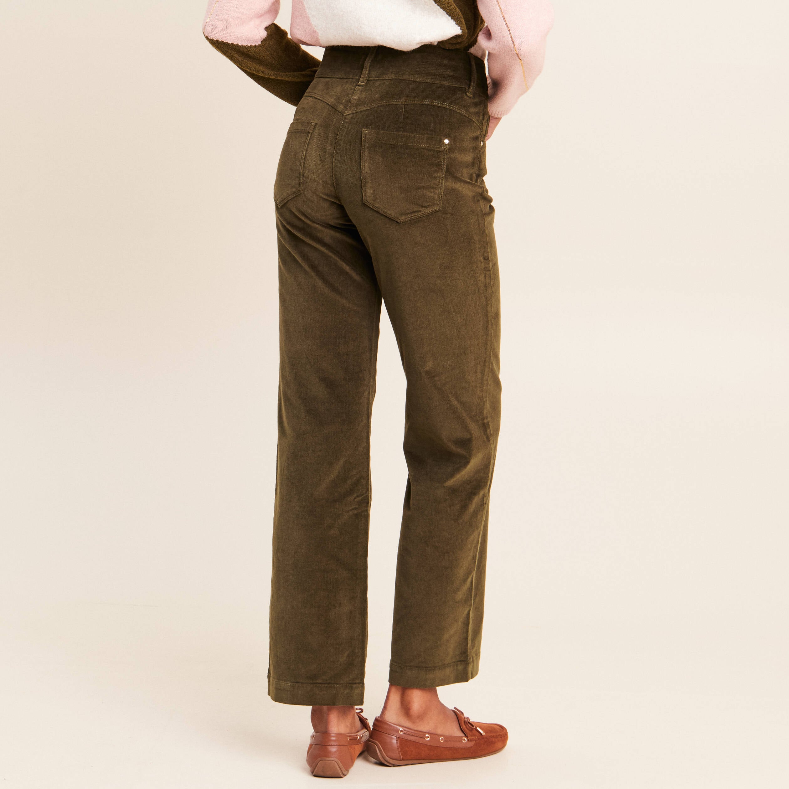 Pantalon taille haute en velours vert kaki femme