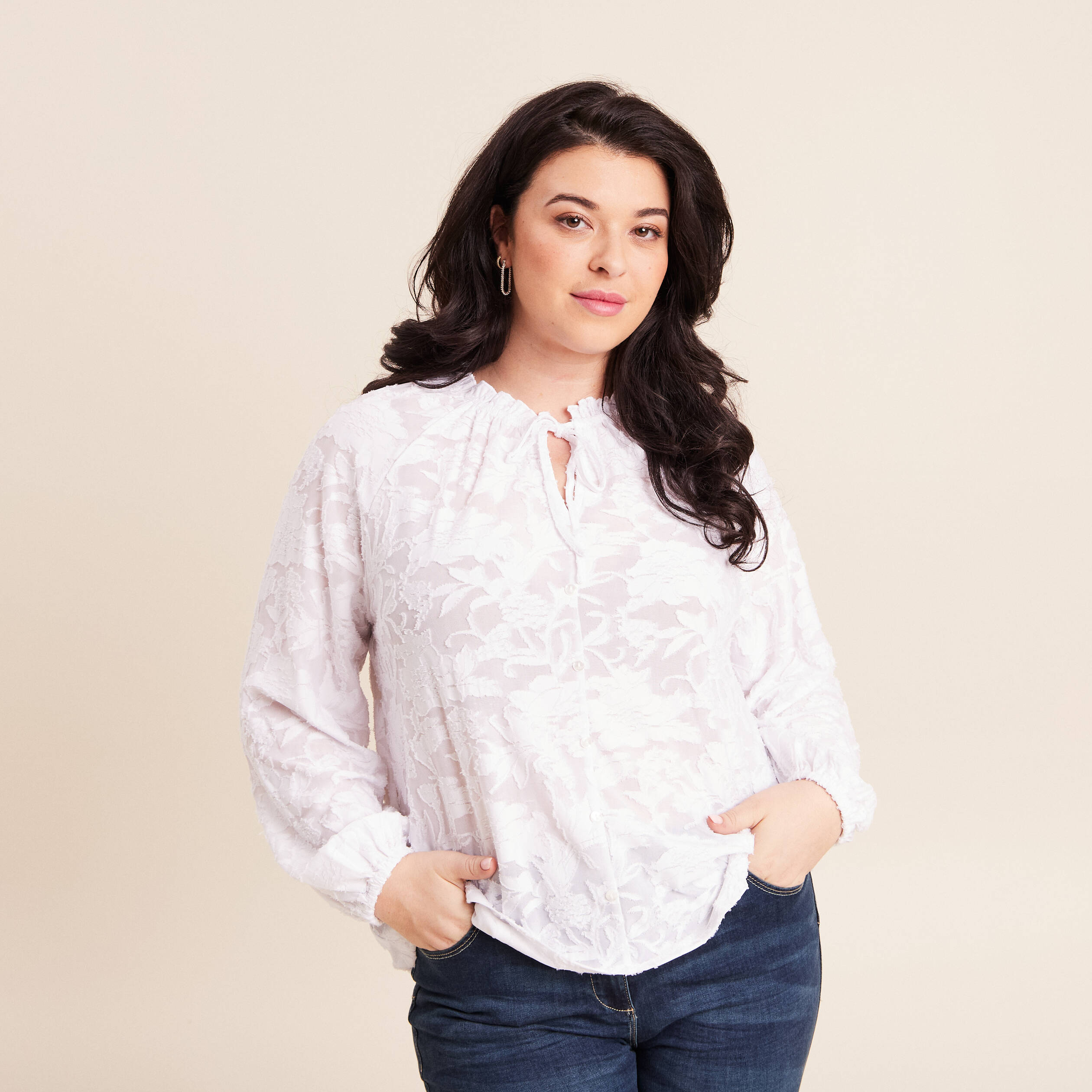 Blouse f&eacute;minine manches longues blanc femme