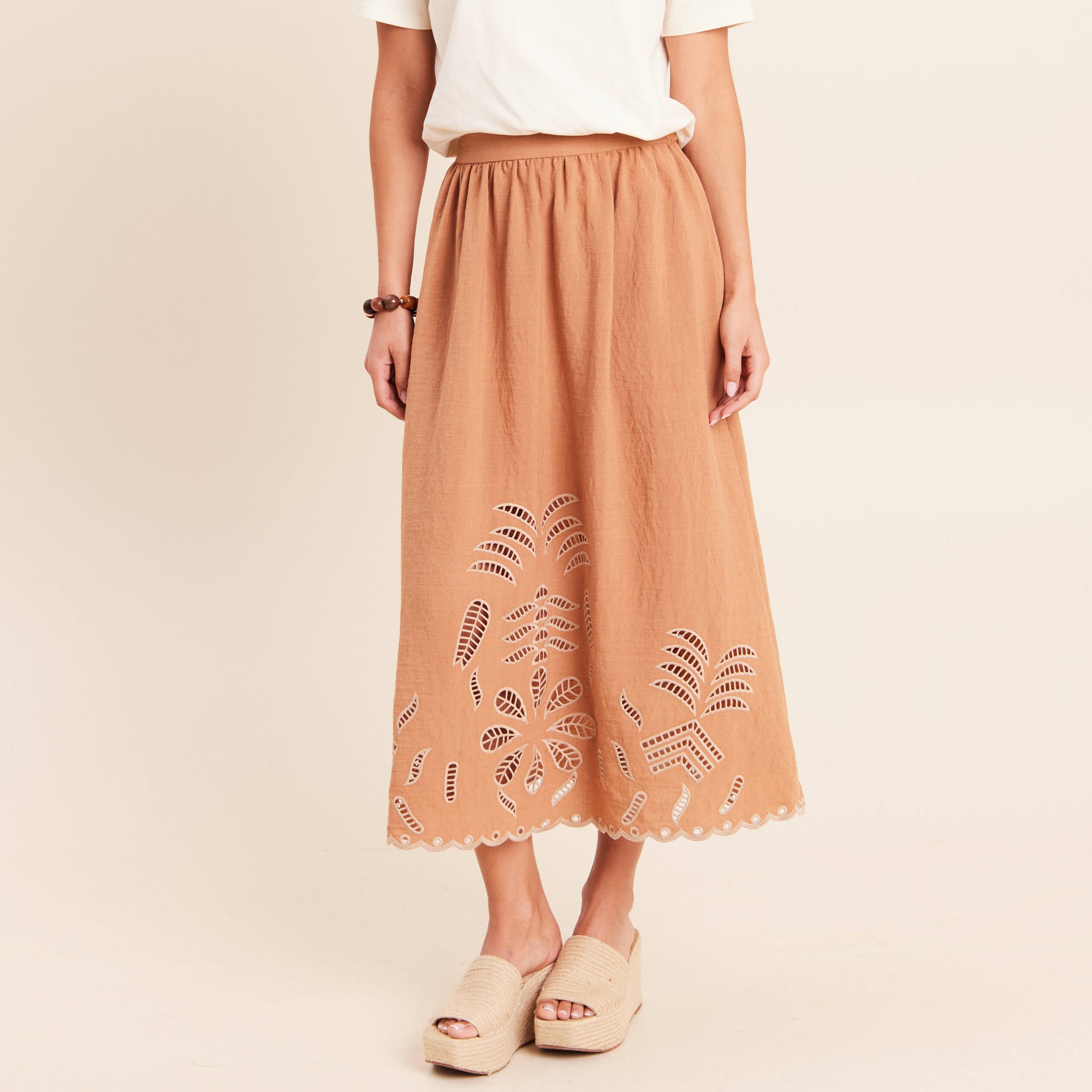 Jupe longue &eacute;vas&eacute;e beige femme