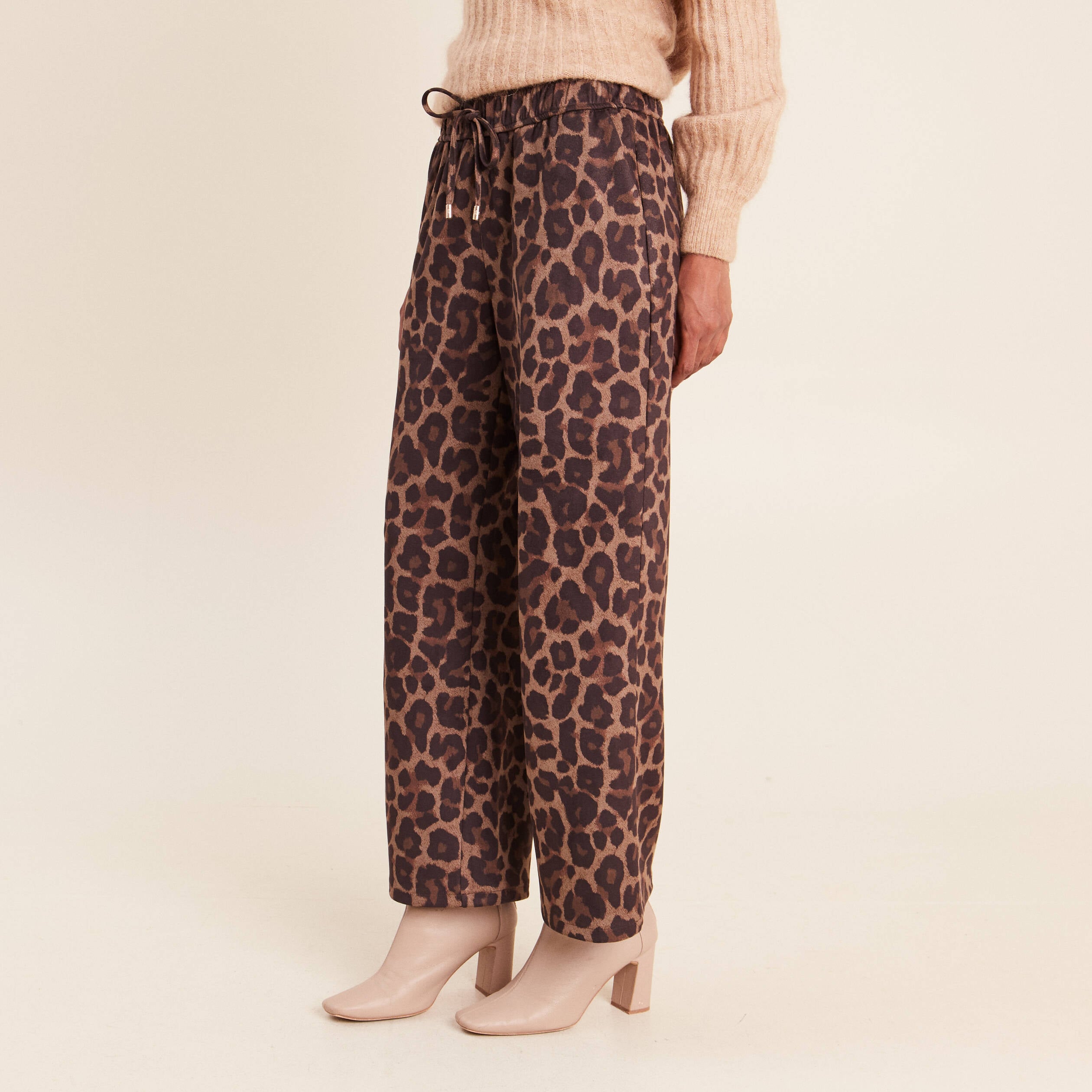Pantalon droit 7/8&egrave;me taille haute daim marron femme
