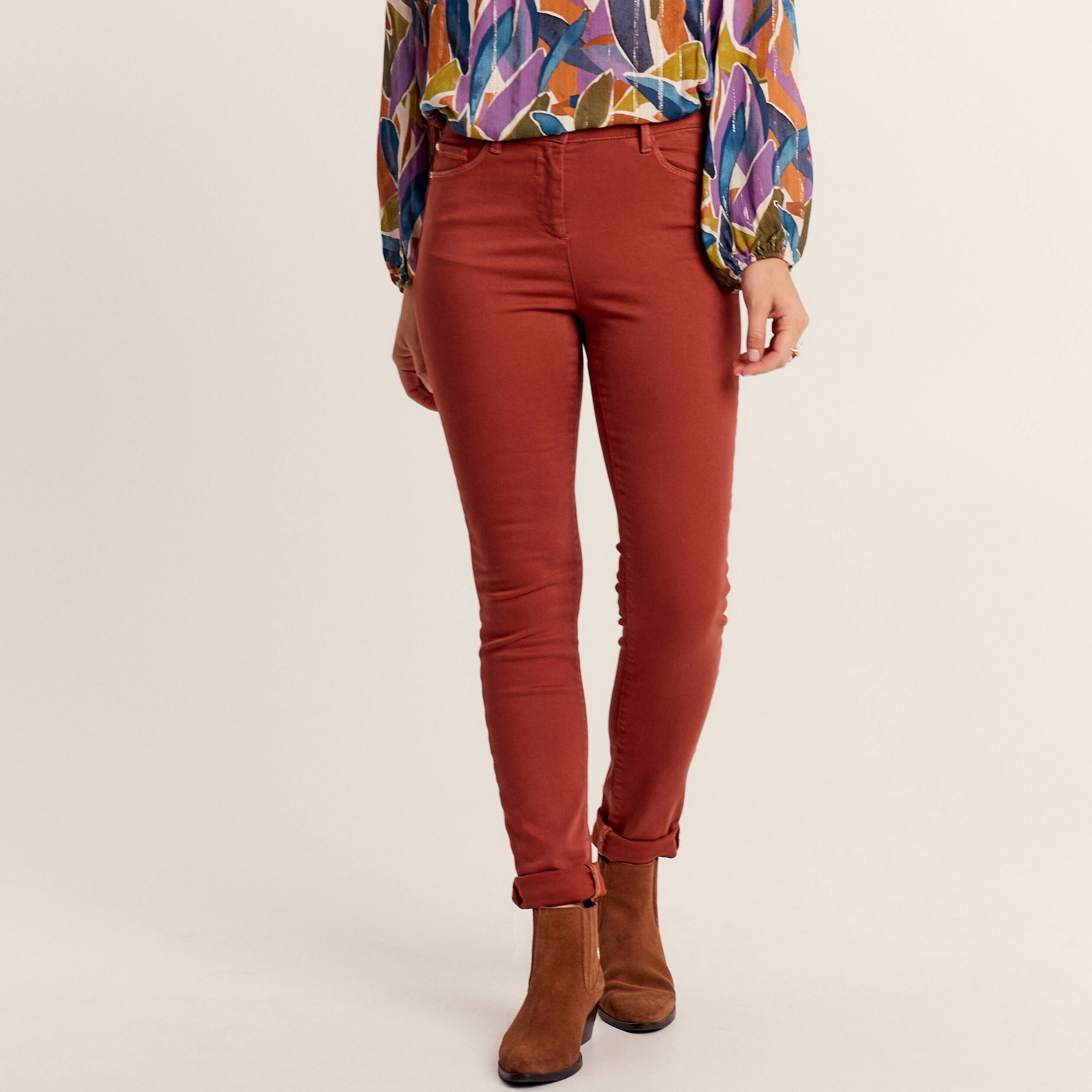 Jean magique ajusté taille standard marron cognac femme