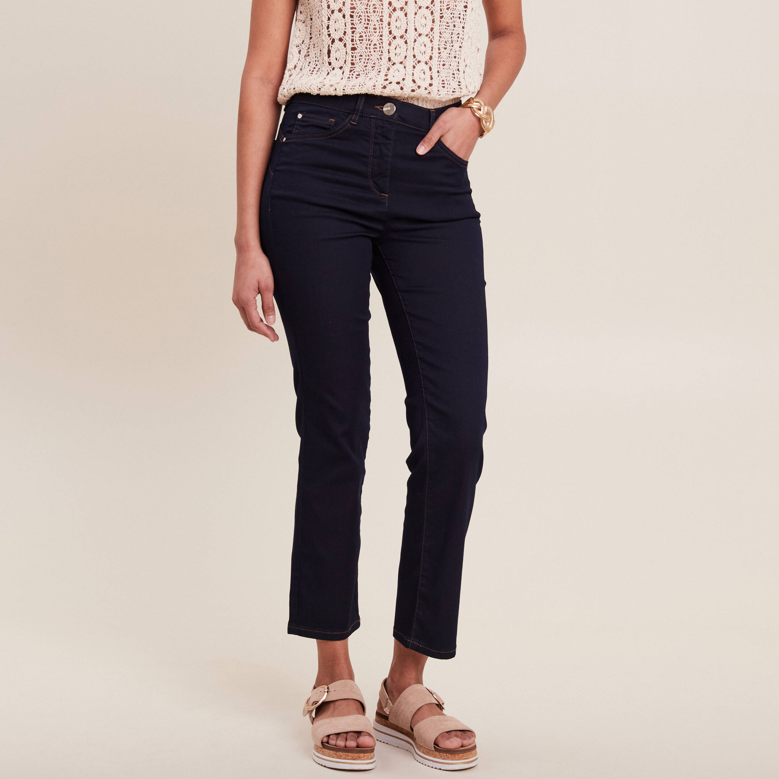 Jean magique Le L&eacute;ger coupe droite denim brut femme