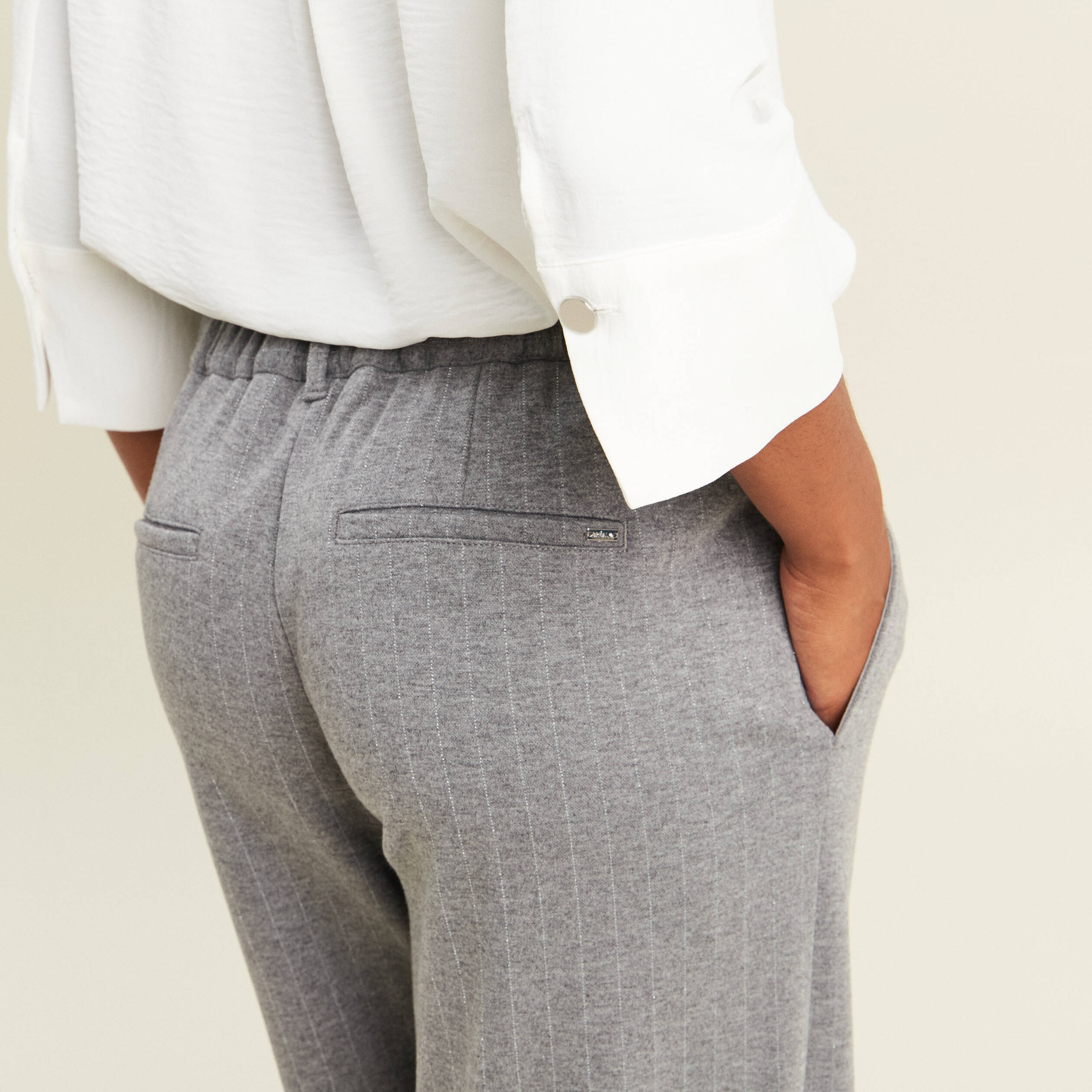 Pantalon loose taille bascul&eacute;e gris femme