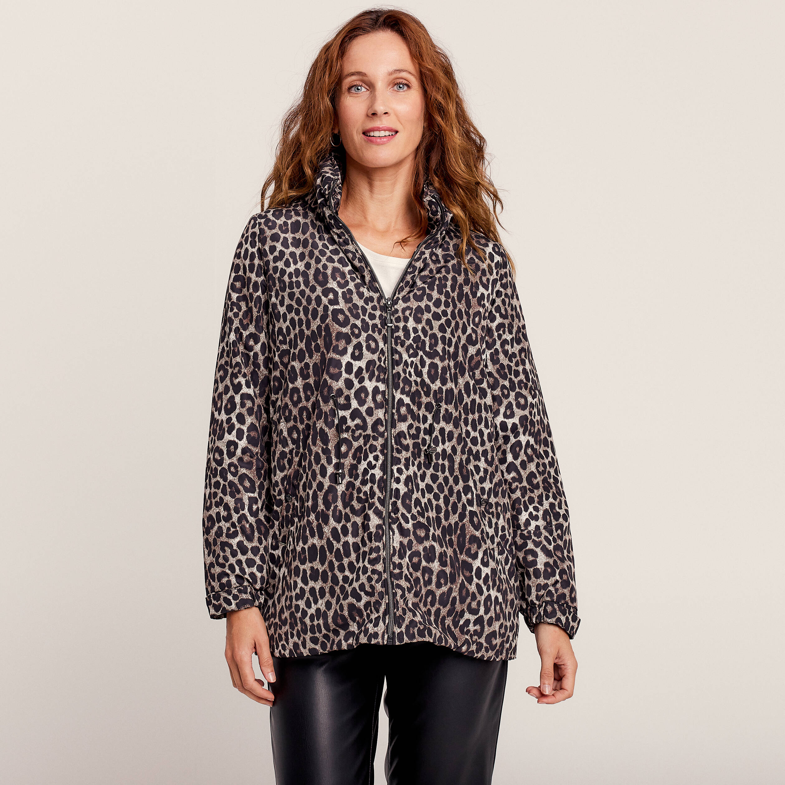 Parka cintrée doublée déperlante noir femme
