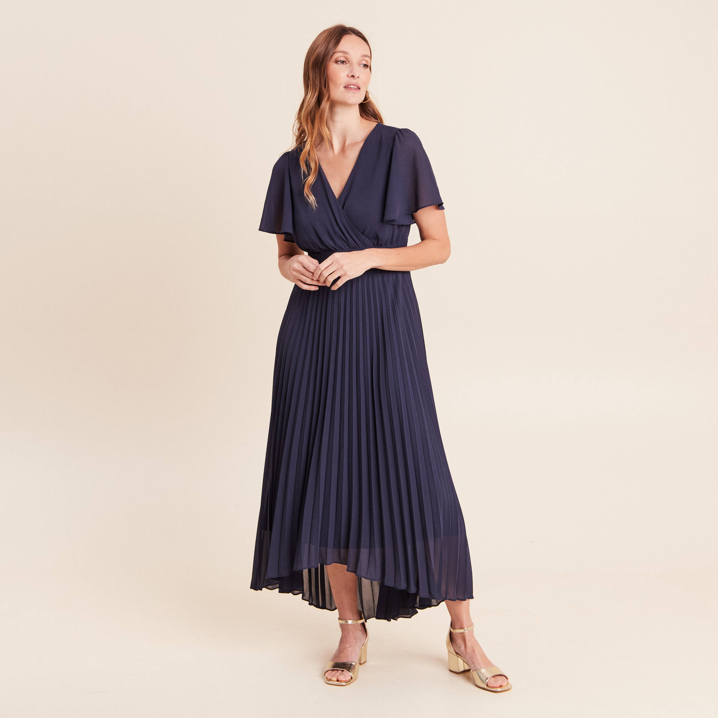 Robe longue &eacute;vas&eacute;e col v manches courtes bleu marine femme
