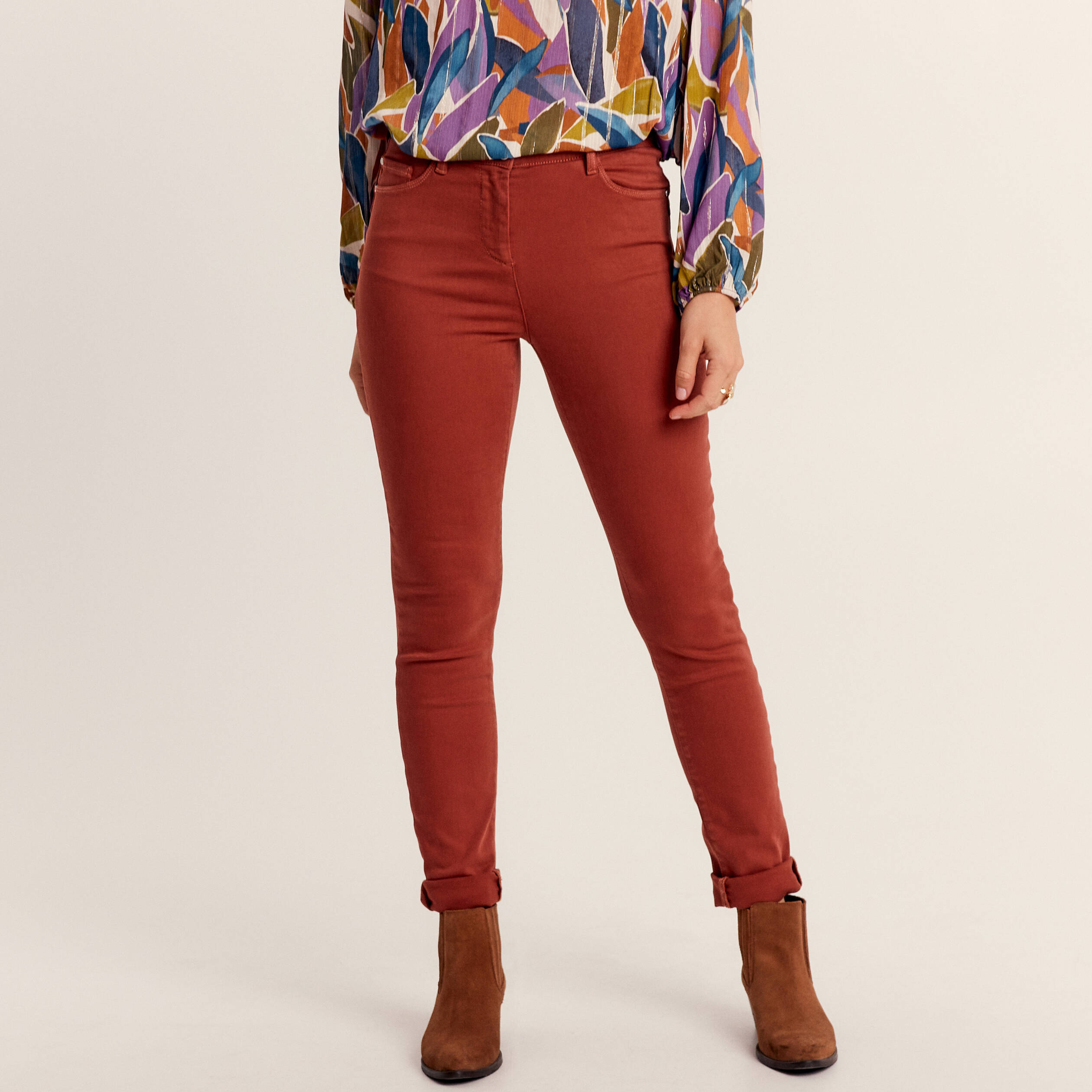 Jean magique ajusté taille standard marron cognac femme