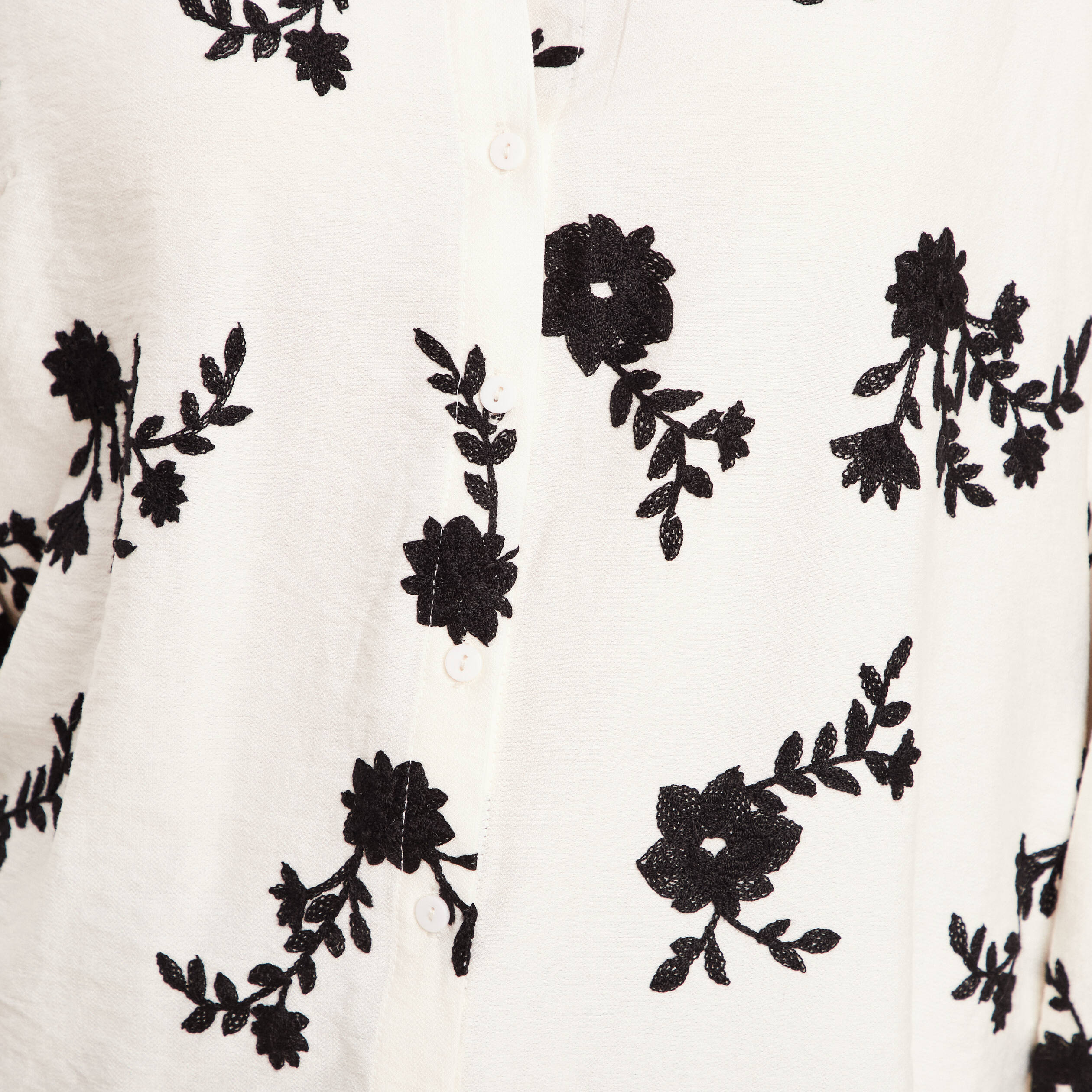 Chemise fluide brod&eacute;e manches longues blanc femme