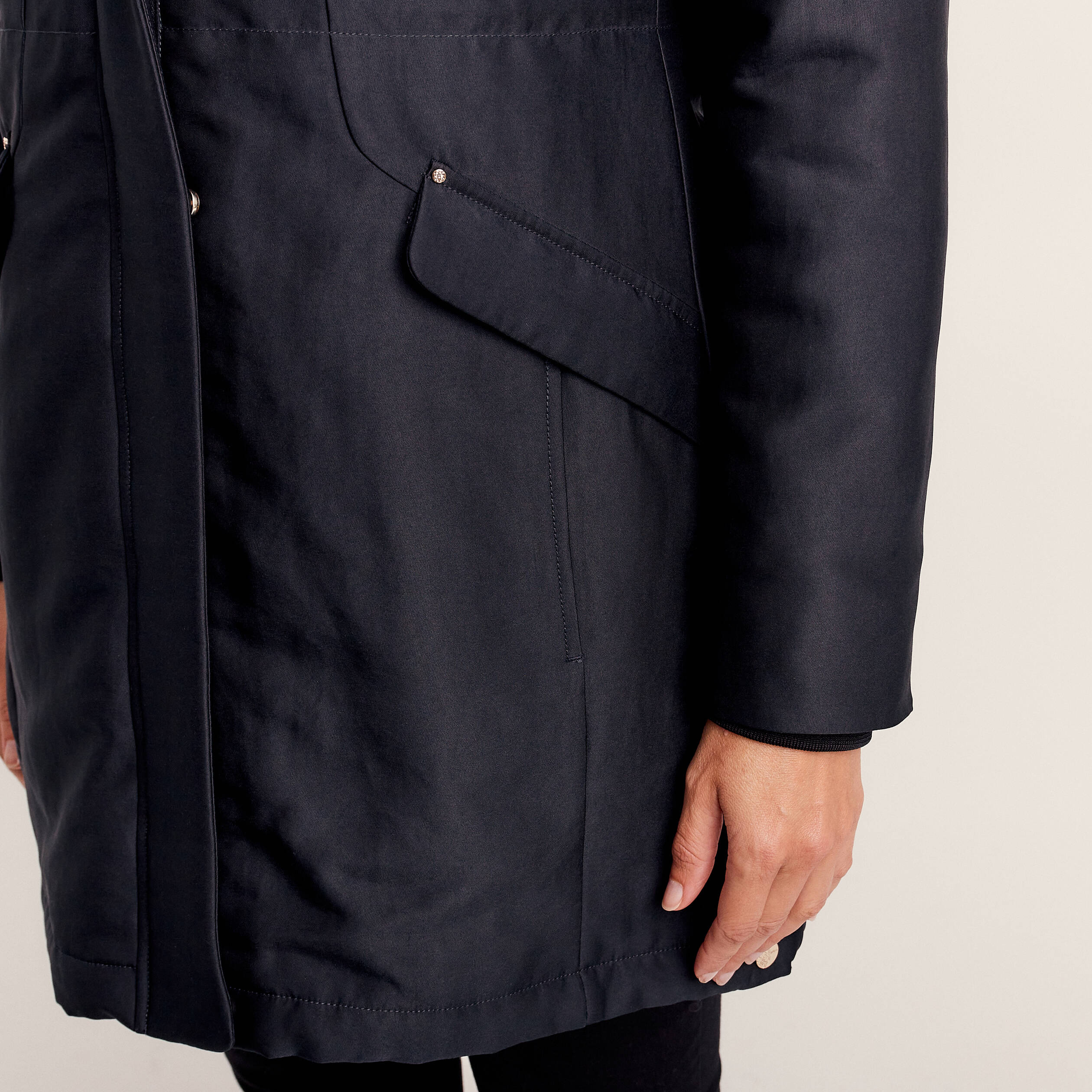 parka droite a capuche noir femme Parka droite à capuche noir femme