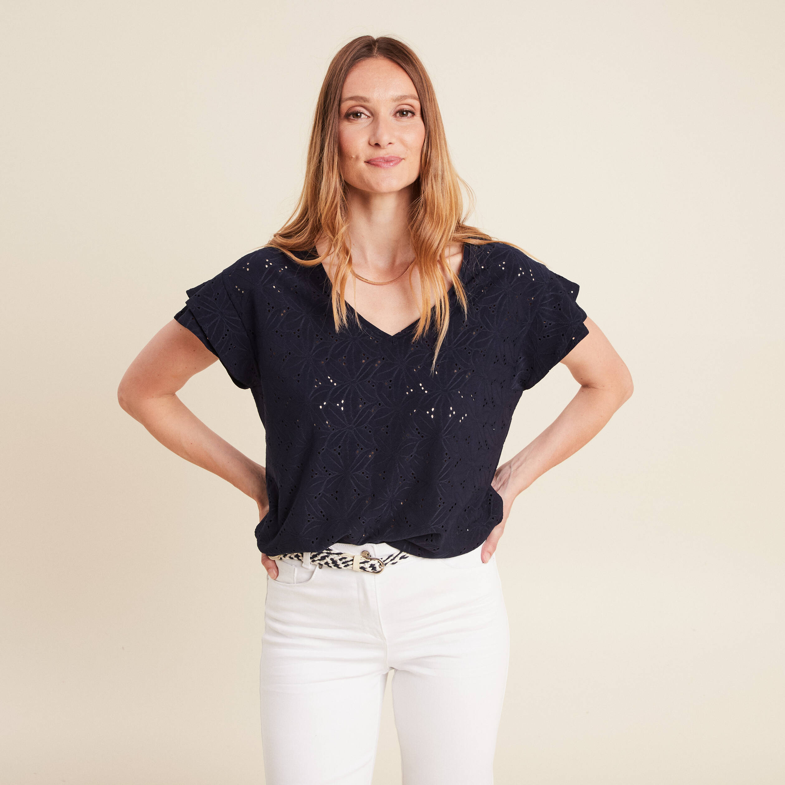 t shirt cintre col v bleu fonce femme T-shirt cintré col V bleu foncé femme