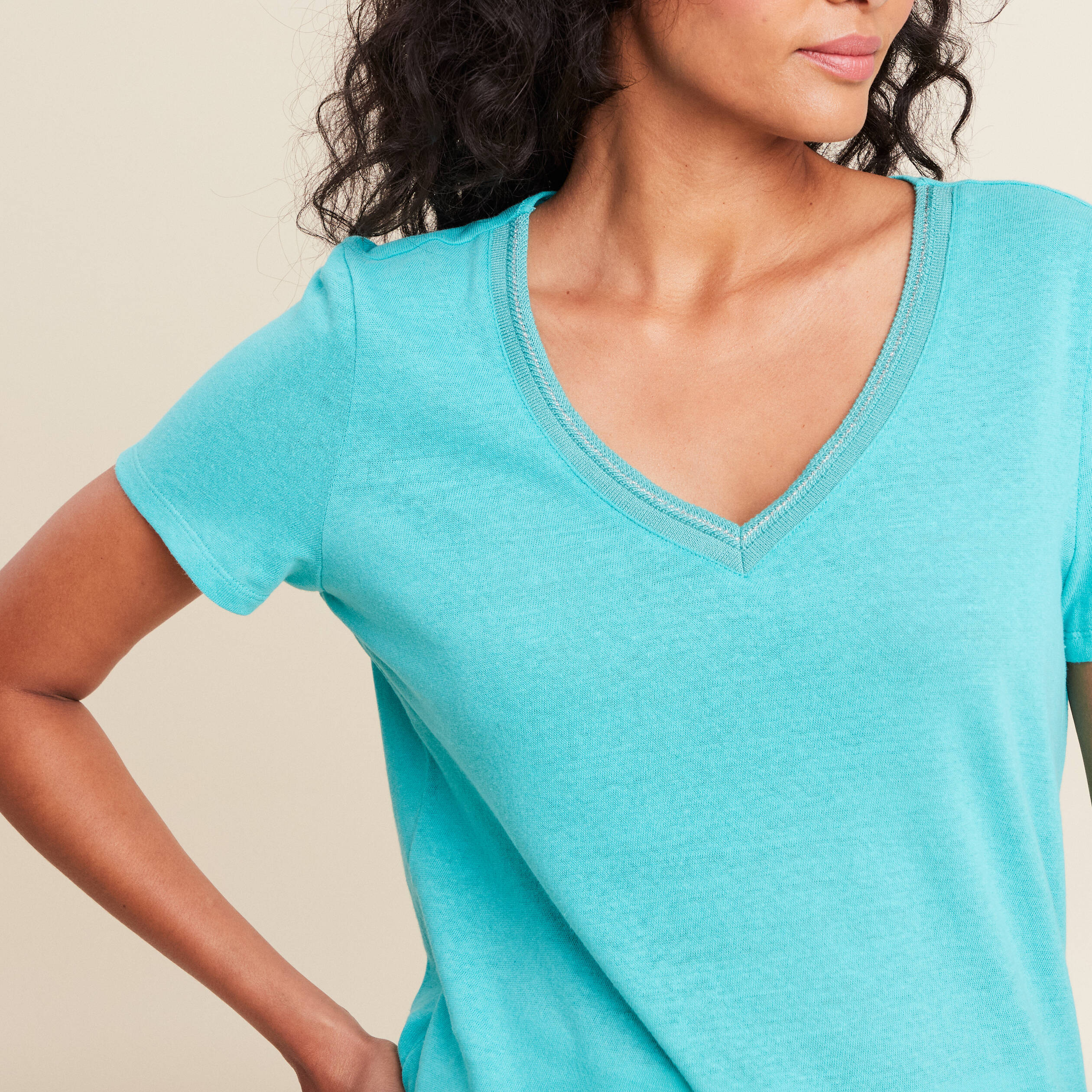 t shirt manches courtes col en v bleu turquoise femme T-shirt manches courtes col en V bleu turquoise femme
