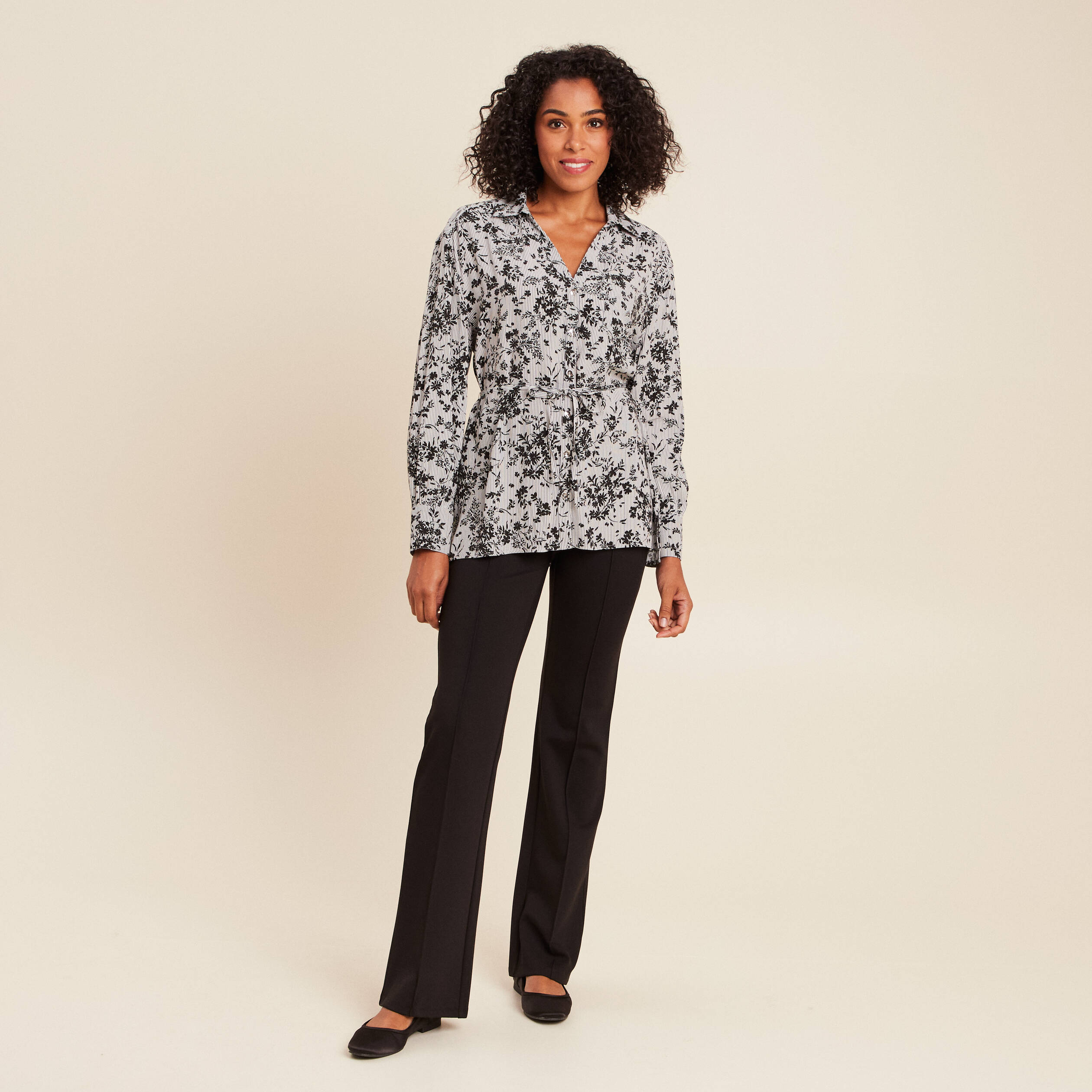 Tunique ceintur&eacute;e col chemise fluide noir femme