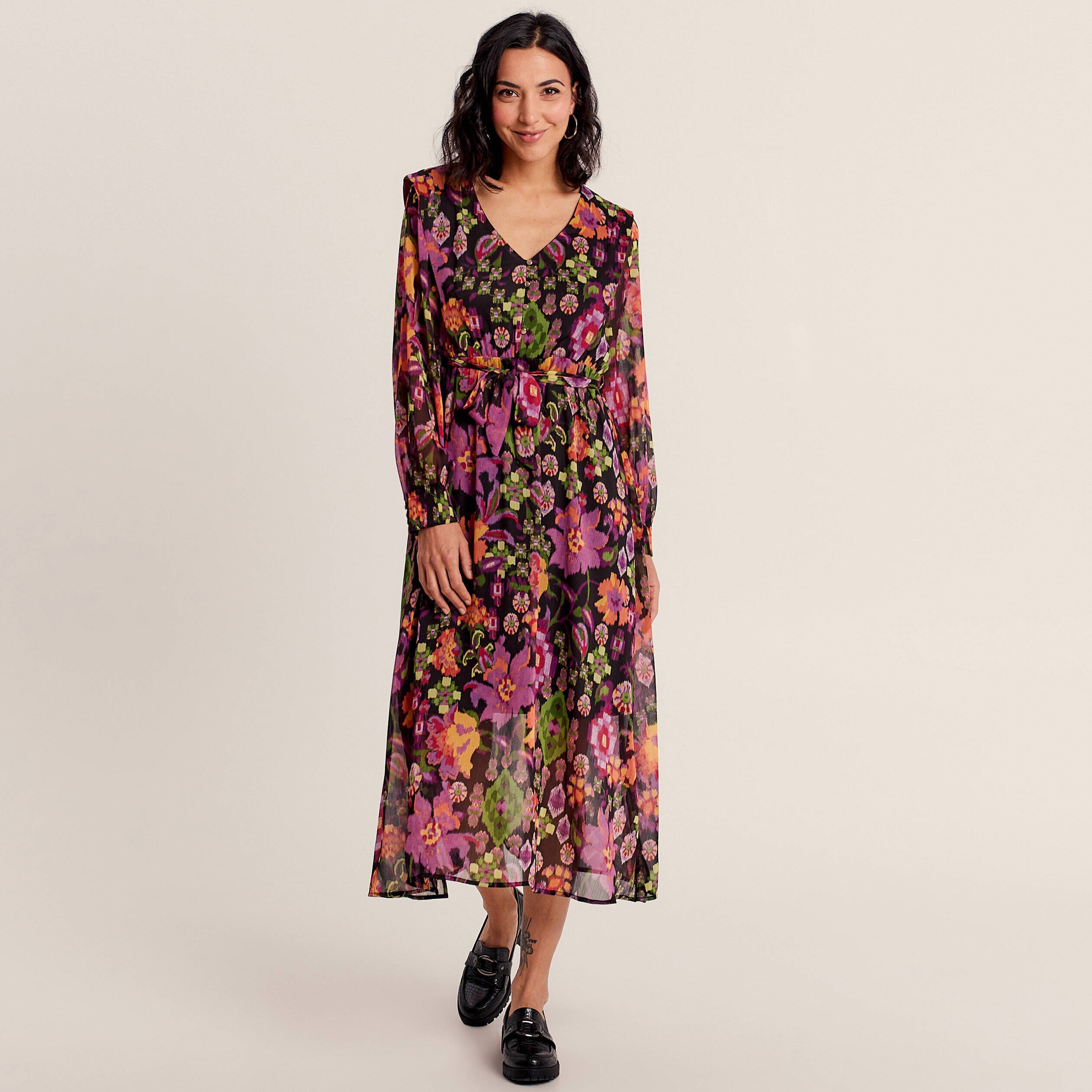 Robe longue évasée col en V noir femme