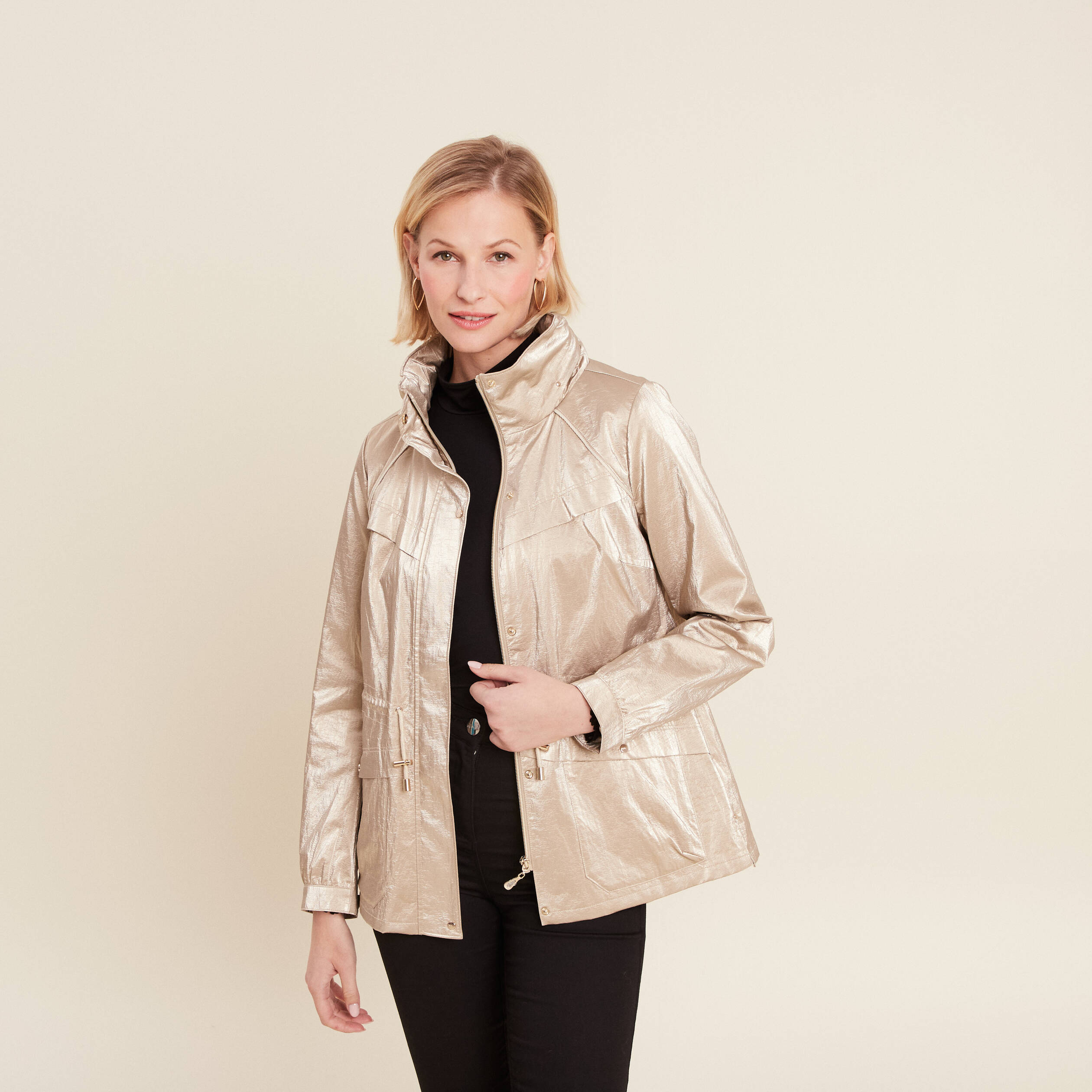 parka courte metallisee beige femme Parka courte métallisée beige femme