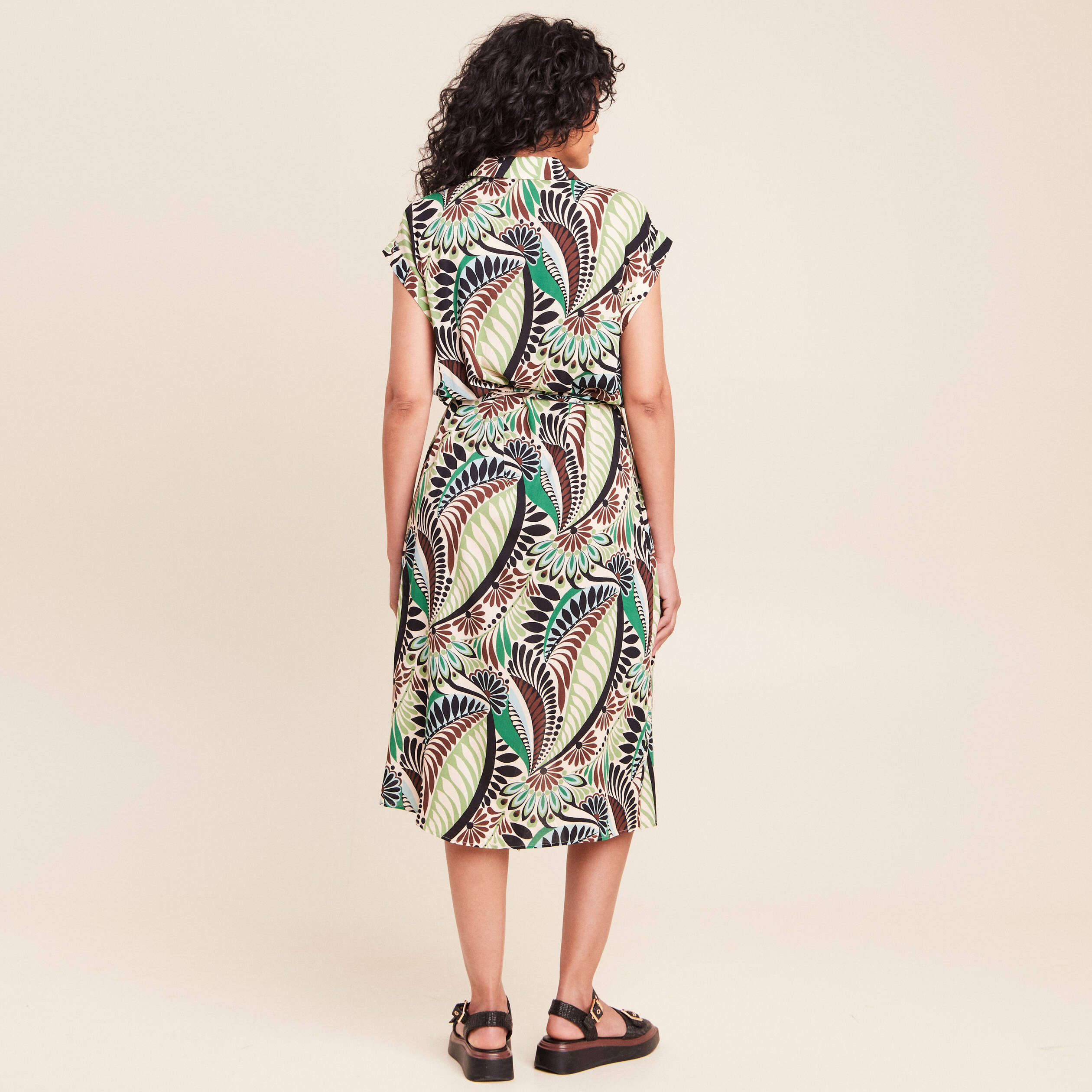 Robe fluide col chemise manches courtes vert femme