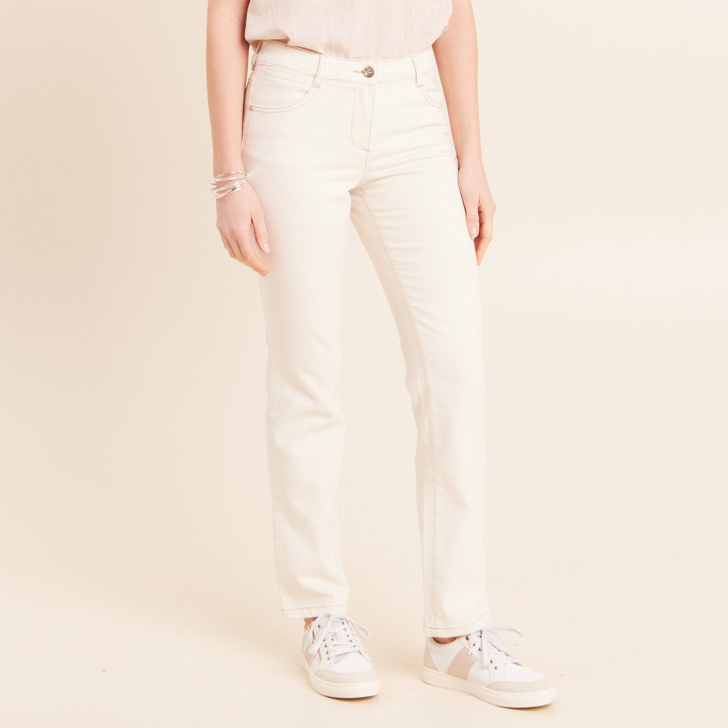 Jean coupe droite taille bascul&eacute;e ecru femme