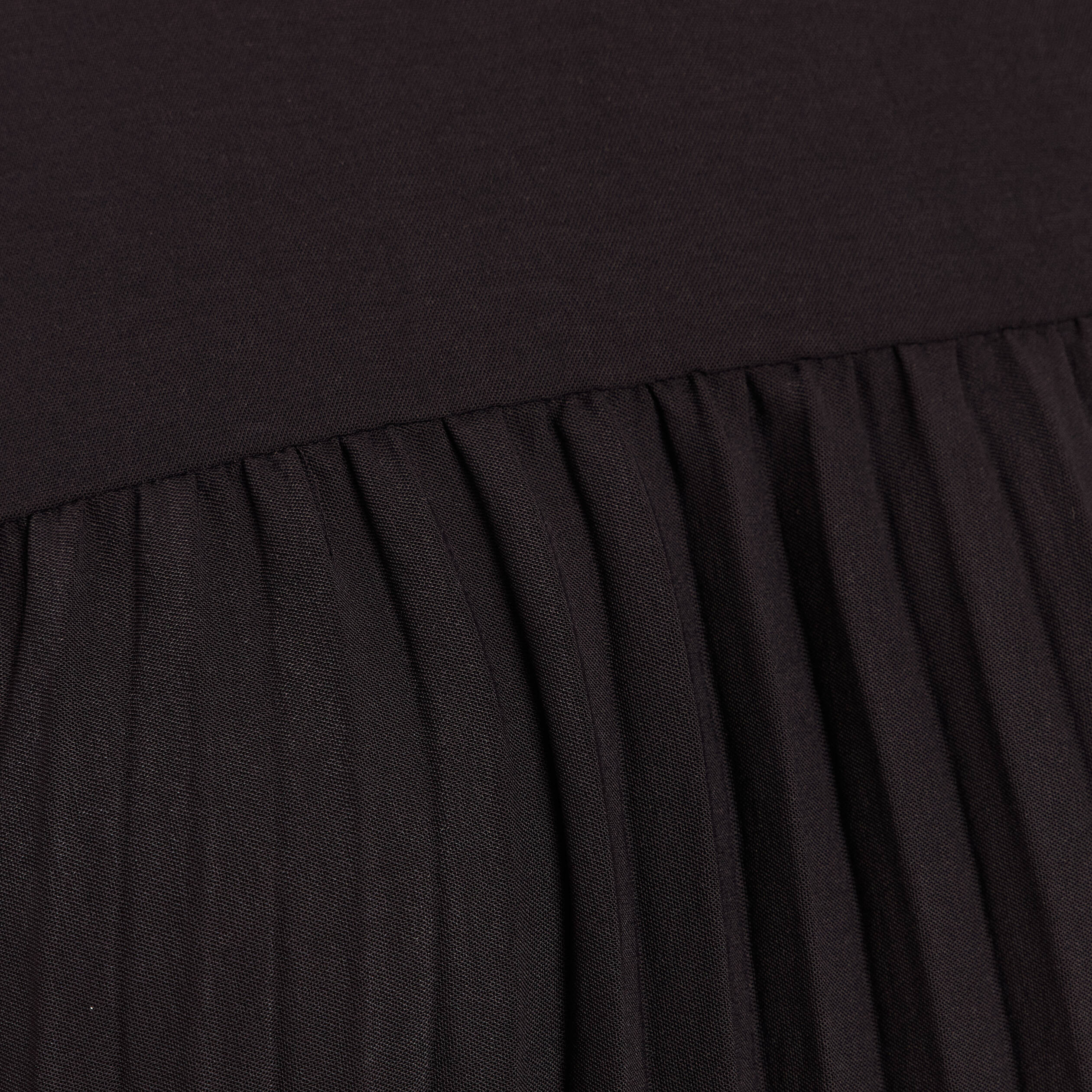 Robe longue &eacute;vas&eacute;e manches courtes noir femme