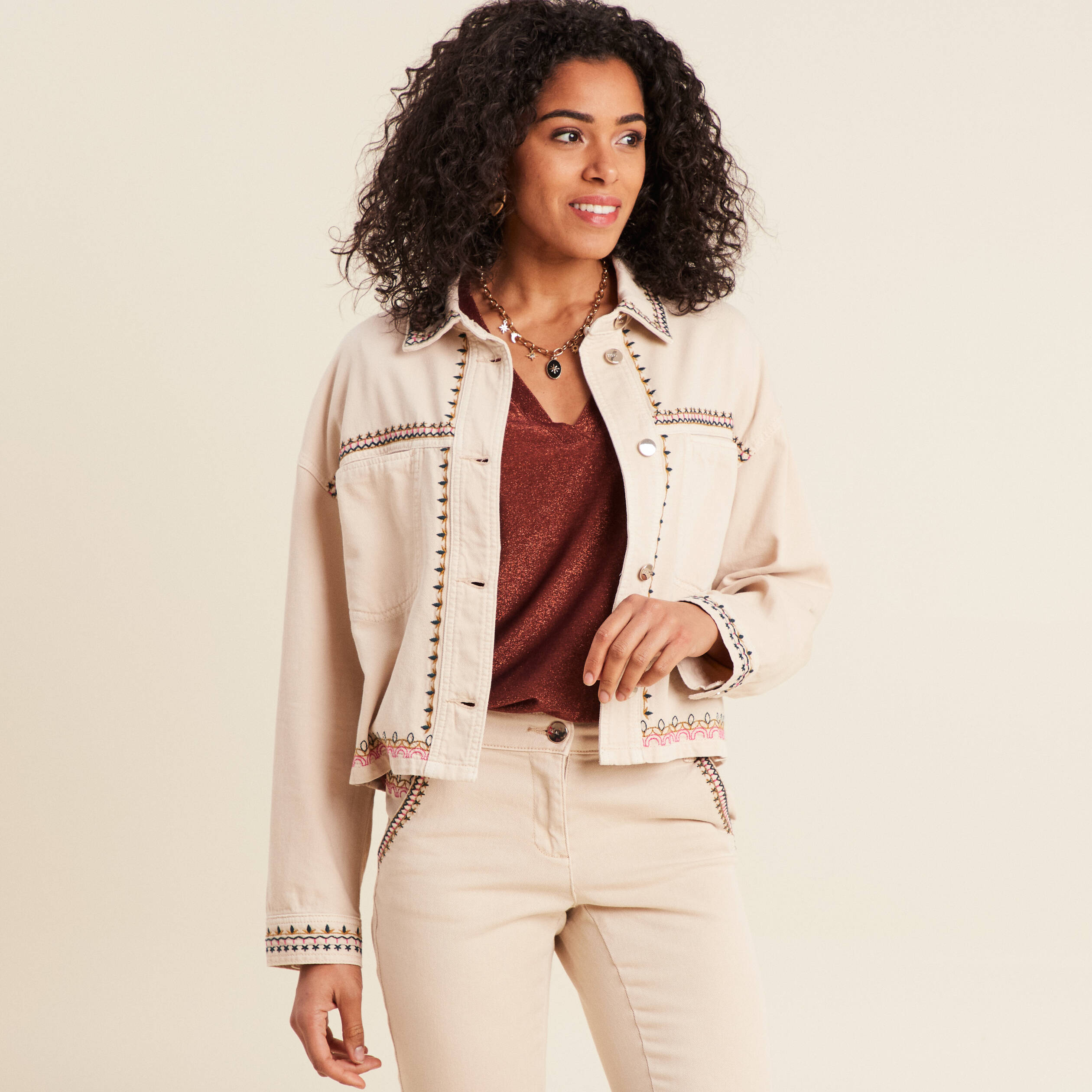 veste en jean brodee denim beige femme Veste en jean brodée denim beige femme