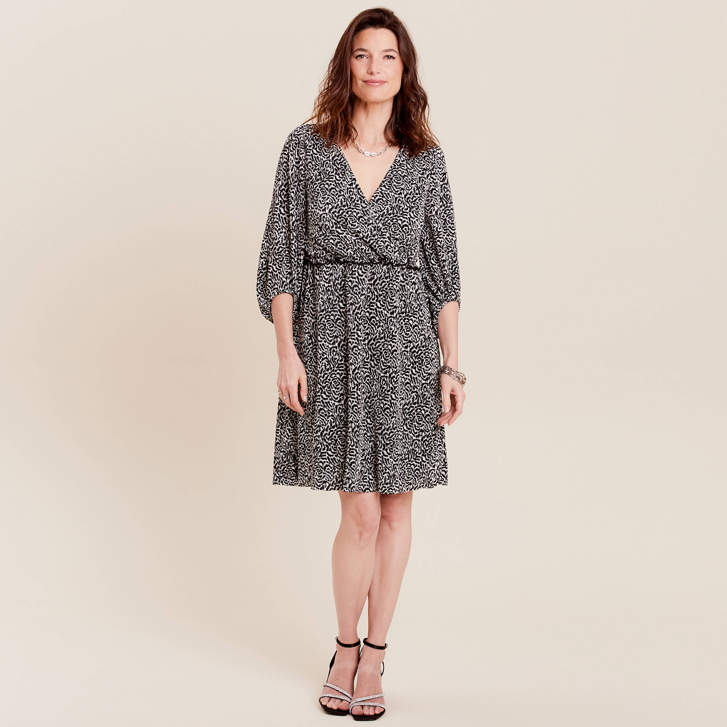 robe evasee plissee noir femme Robe évasée plissée noir femme